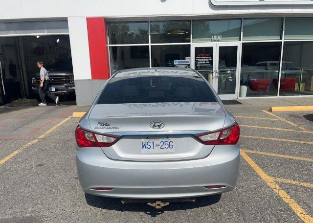 2011 HYUNDAI SONATA GLS