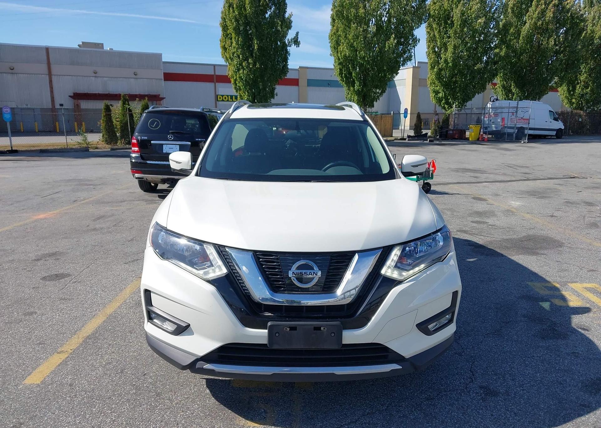 2017 NISSAN ROGUE