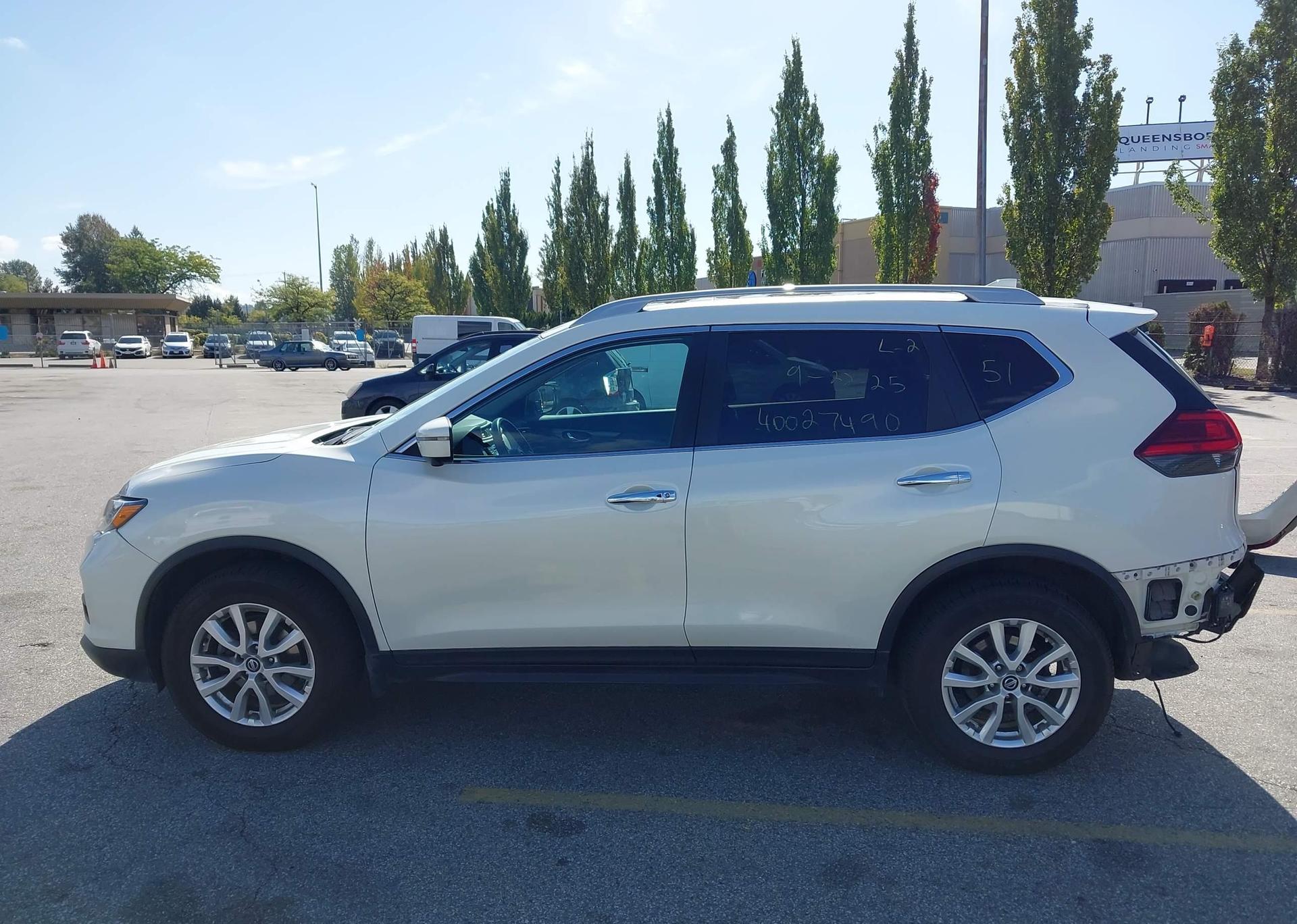 2017 NISSAN ROGUE