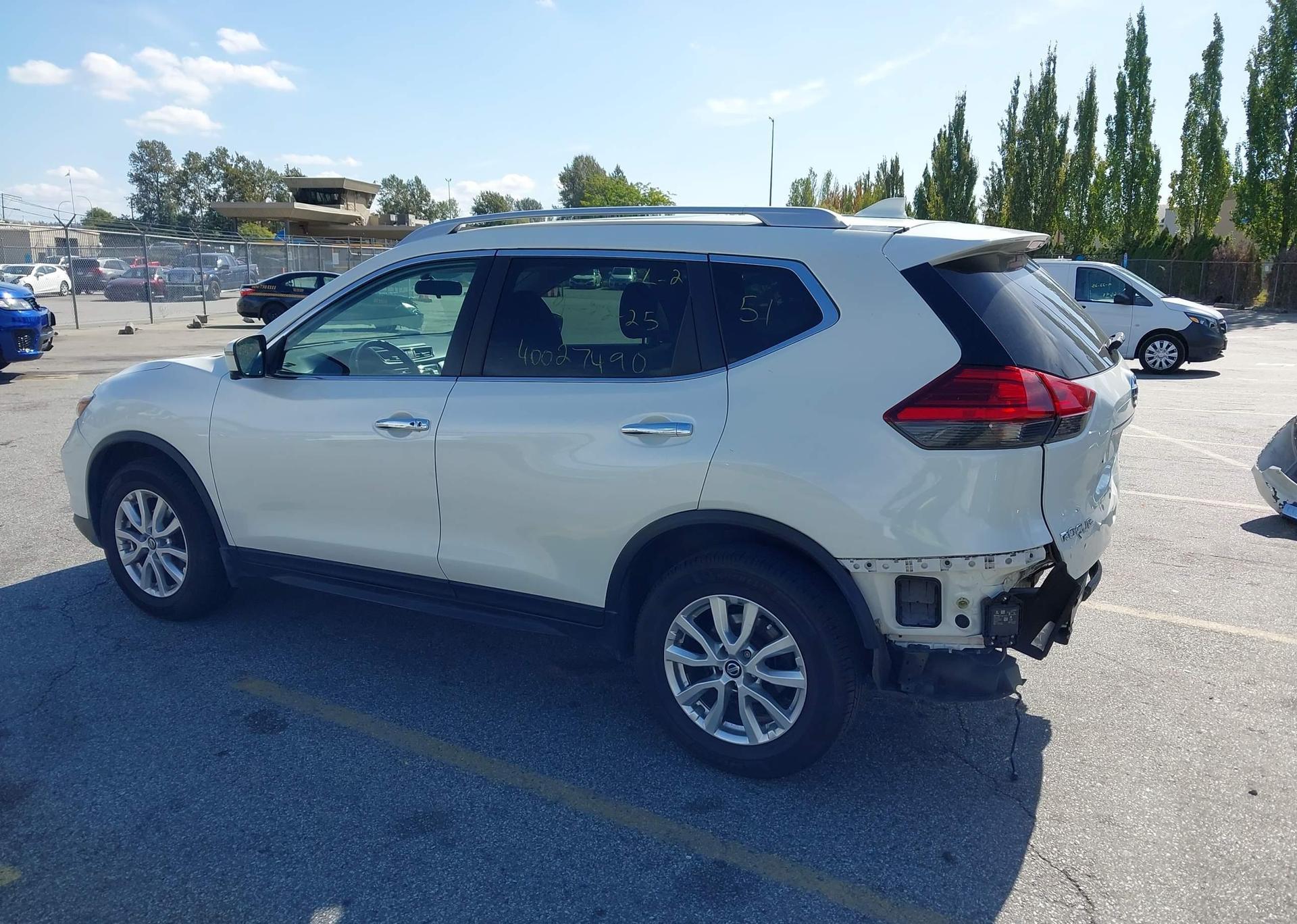 2017 NISSAN ROGUE