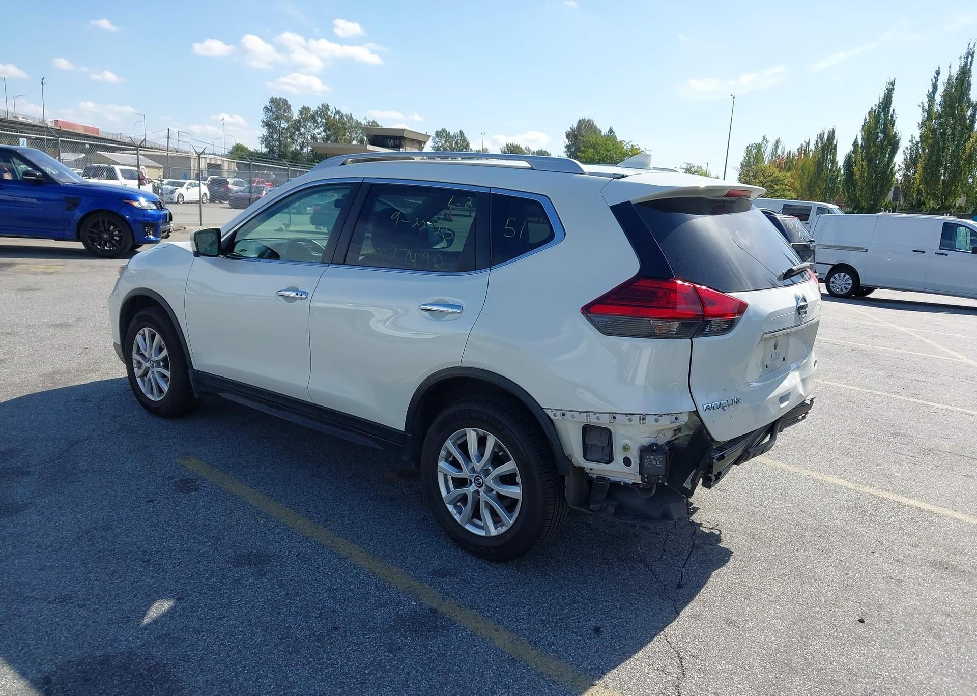 2017 NISSAN ROGUE