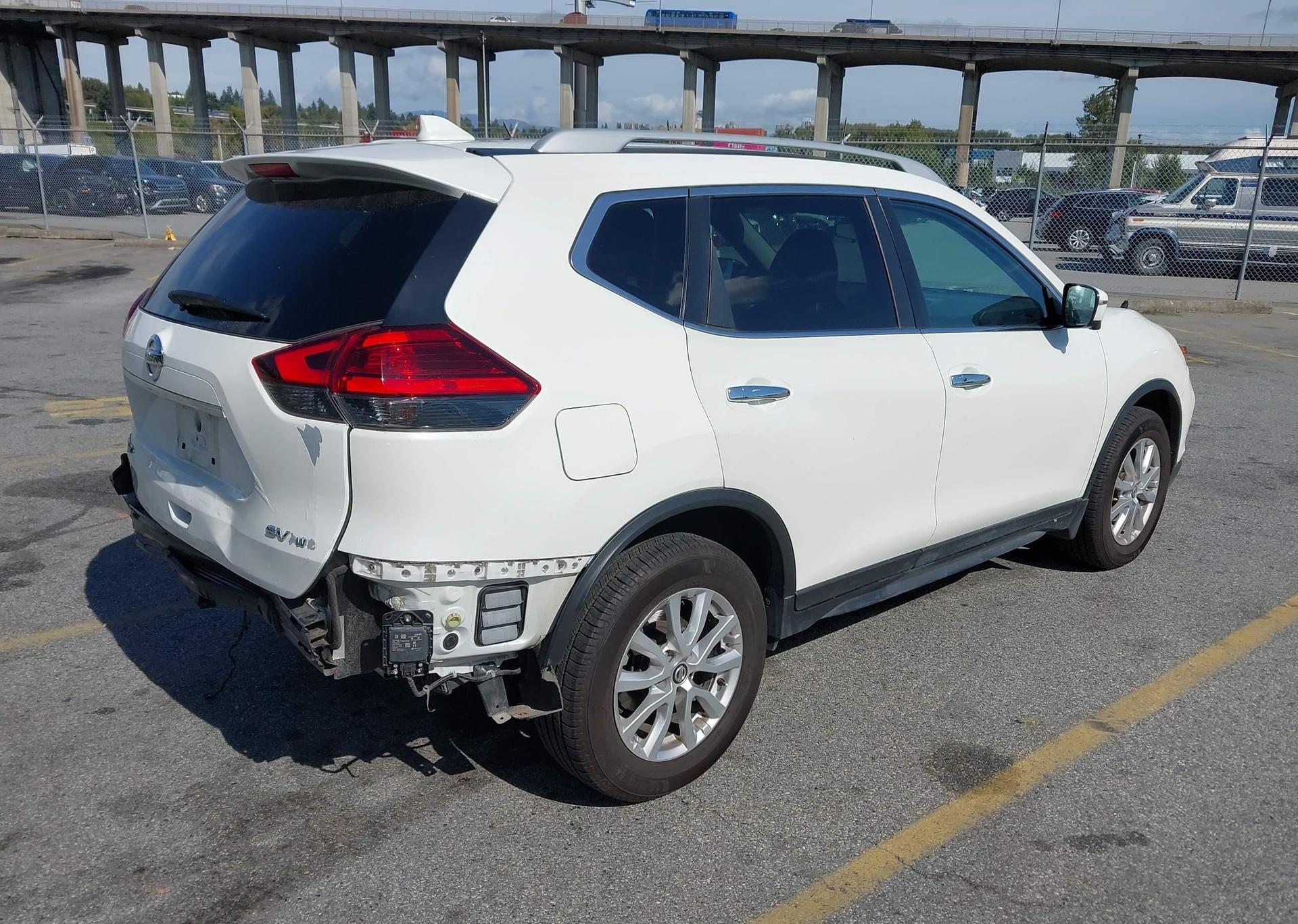 2017 NISSAN ROGUE