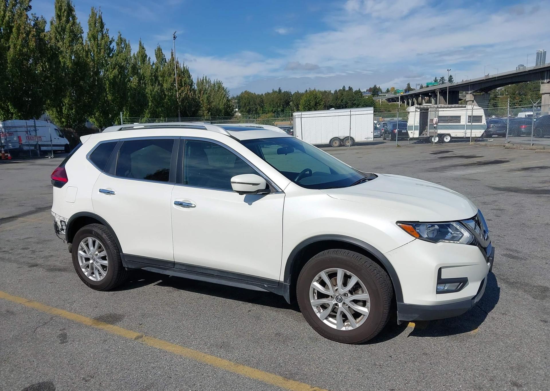 2017 NISSAN ROGUE