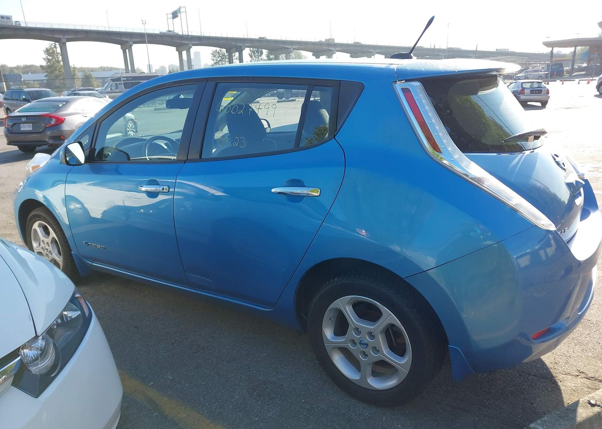 2014 NISSAN LEAF