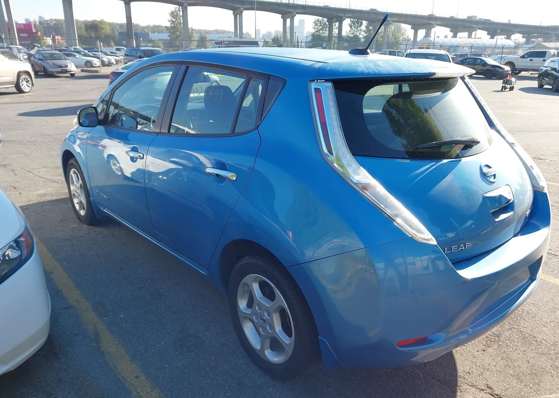 2014 NISSAN LEAF