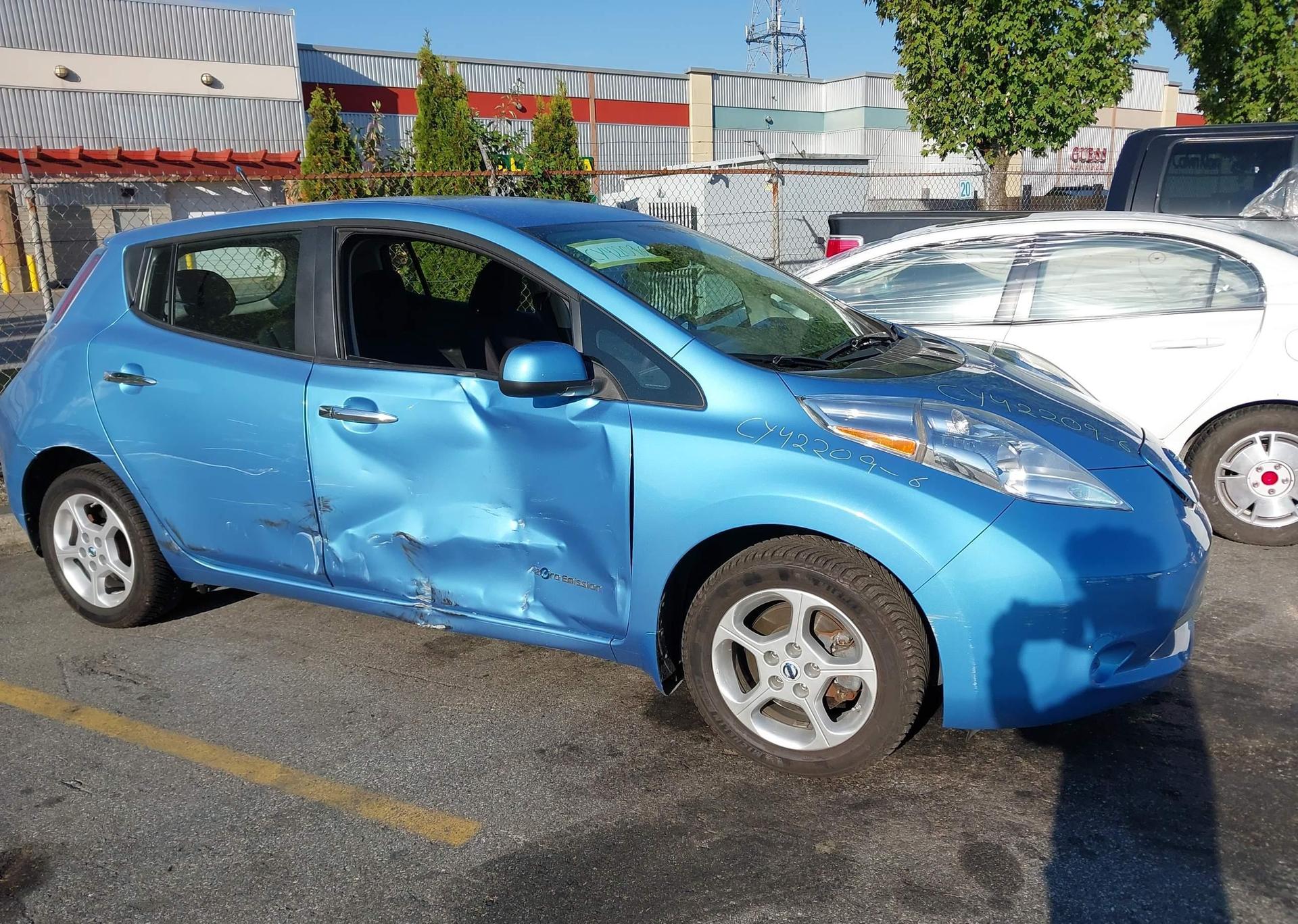 2014 NISSAN LEAF