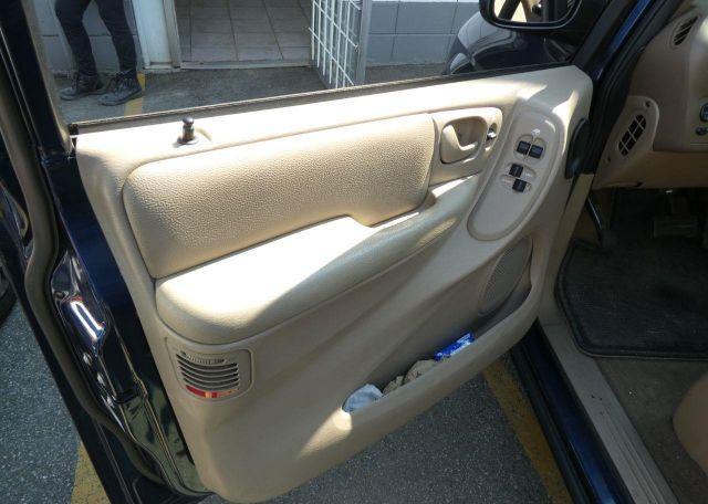 2001 DODGE CARAVAN SE