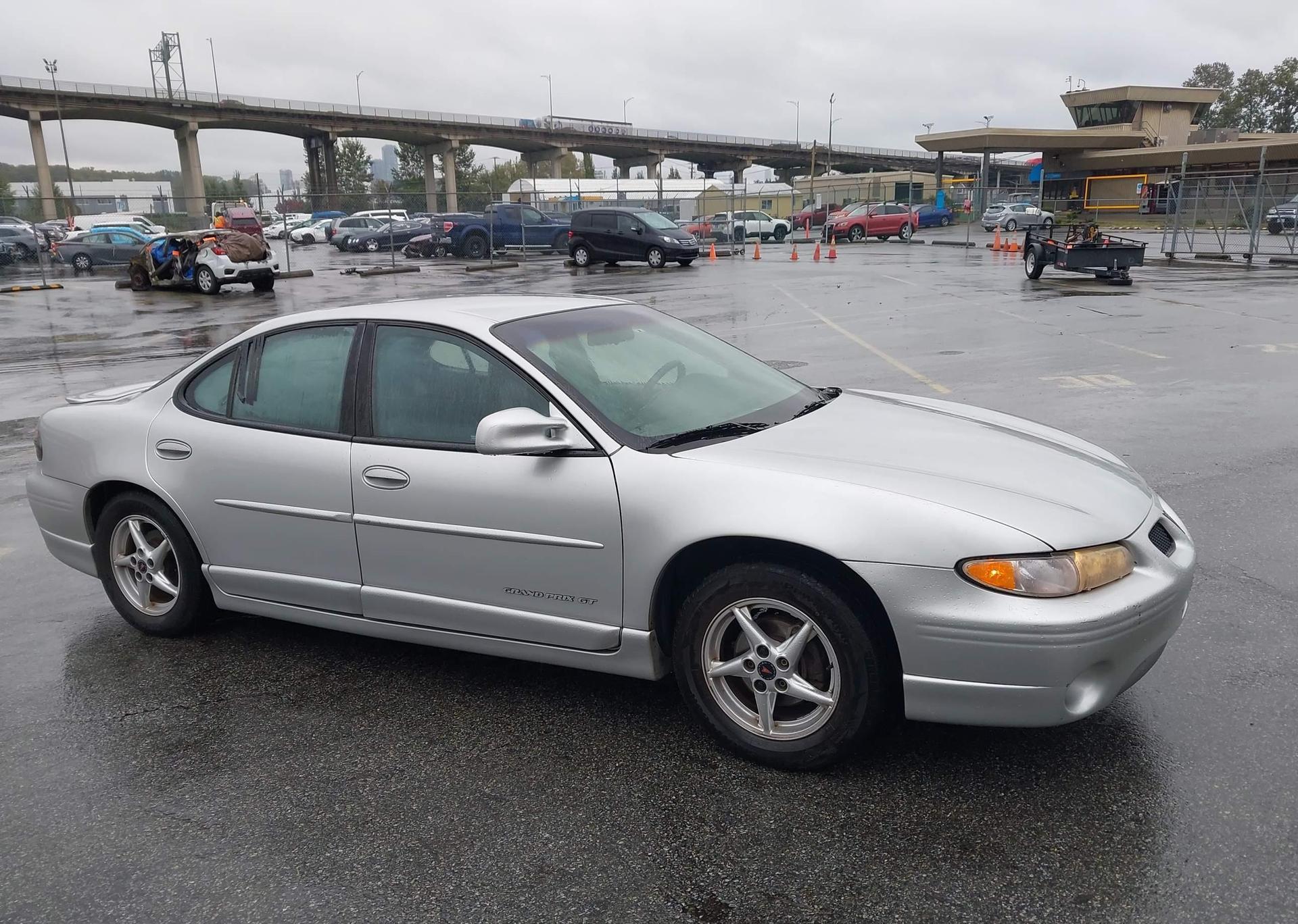 2003 PONTIAC GRAND PRIX GT
