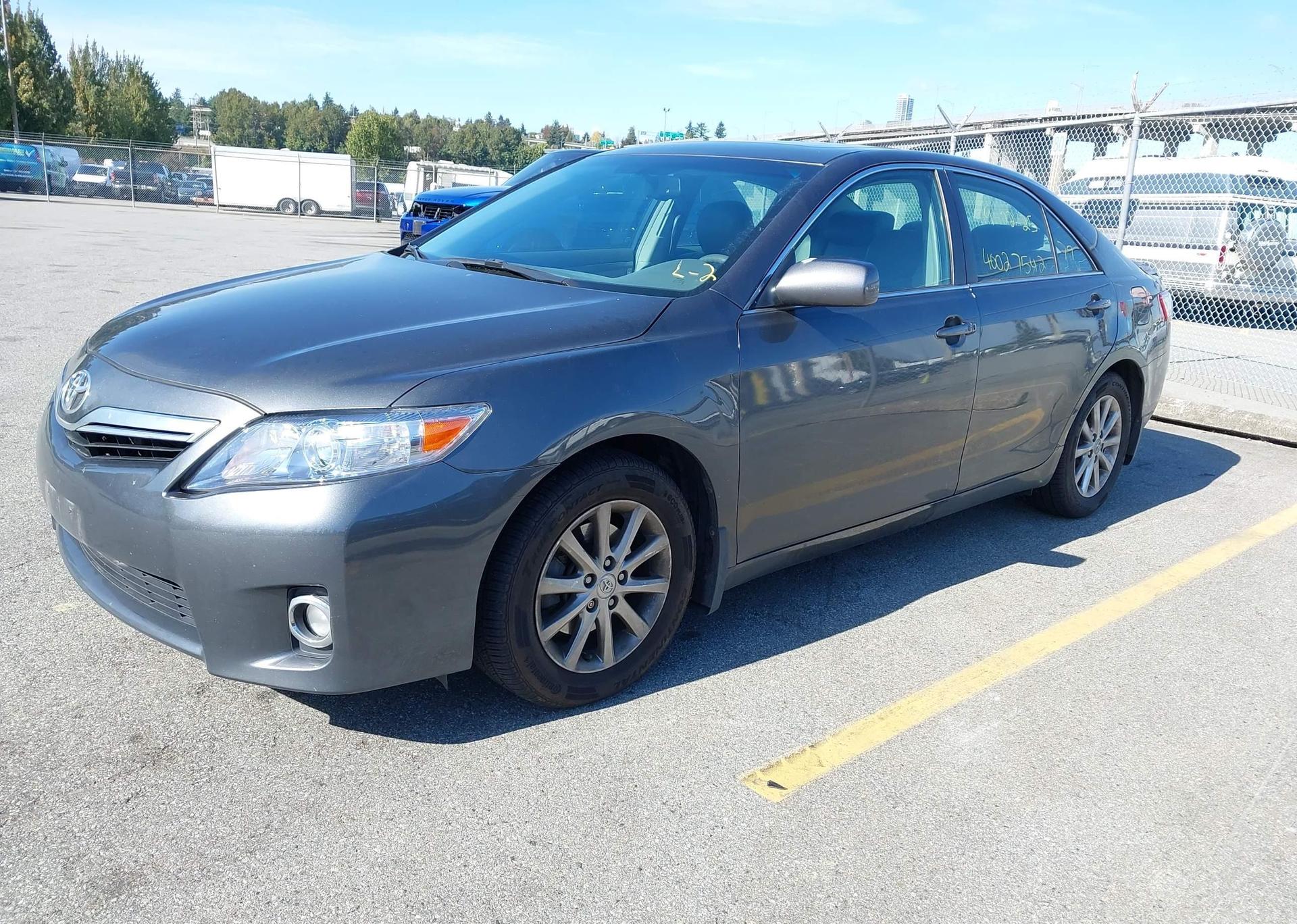 2011 TOYOTA CAMRY