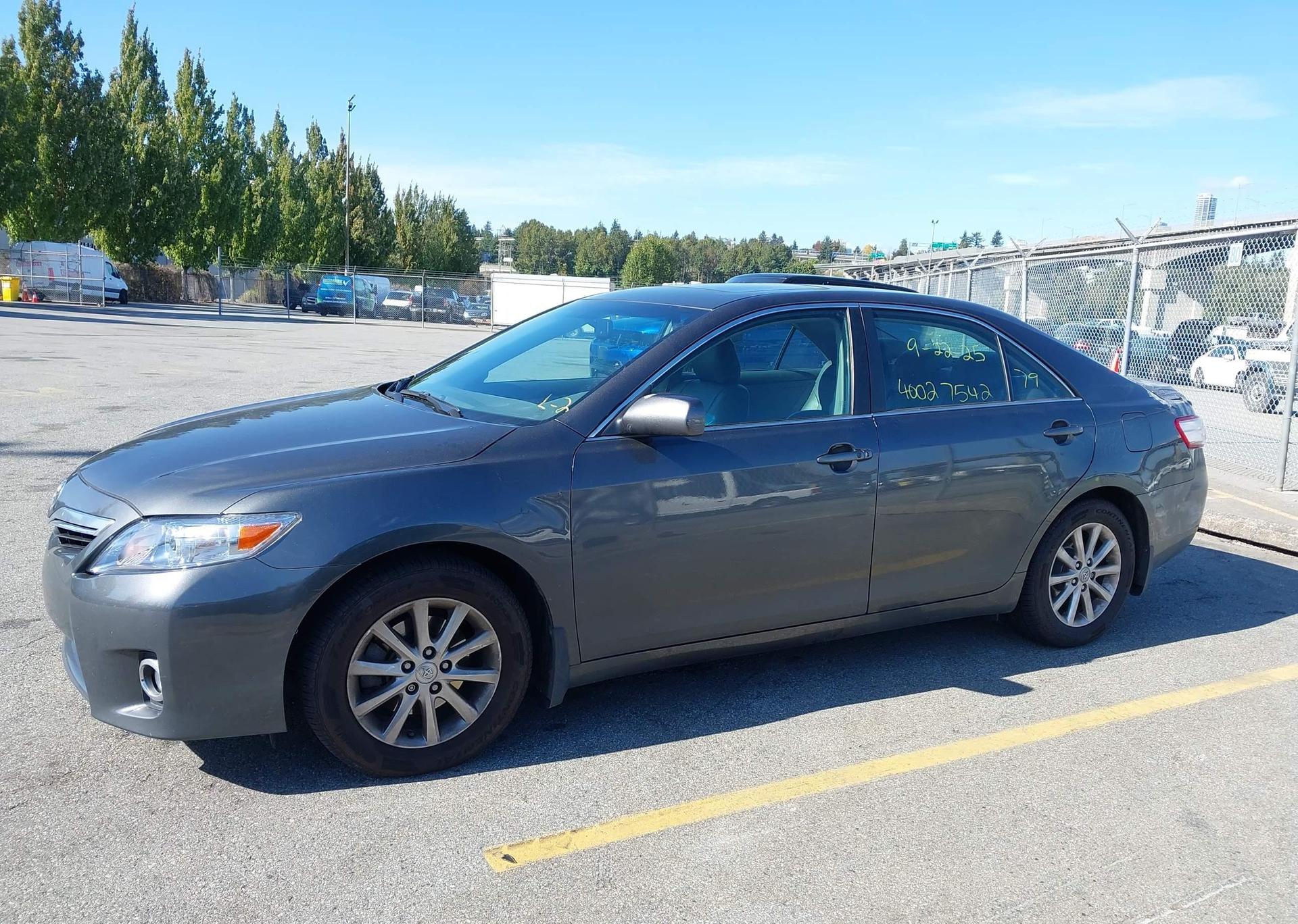2011 TOYOTA CAMRY