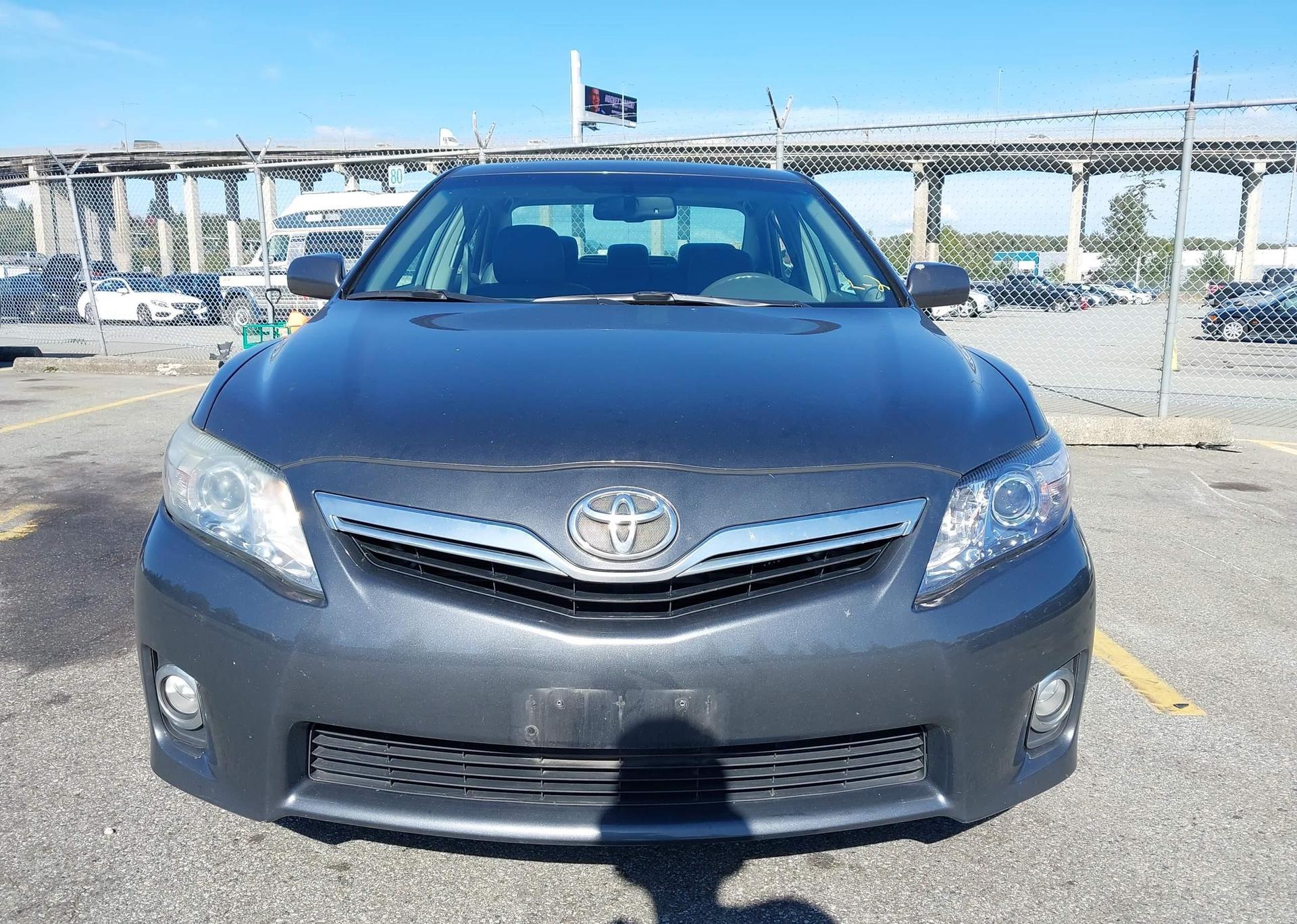 2011 TOYOTA CAMRY