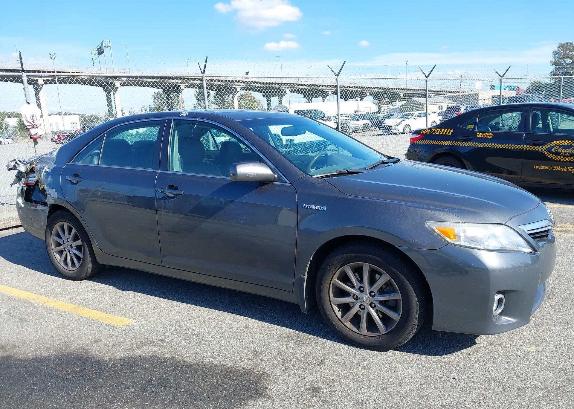 2011 TOYOTA CAMRY