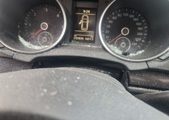 2010 VOLKSWAGEN GOLF