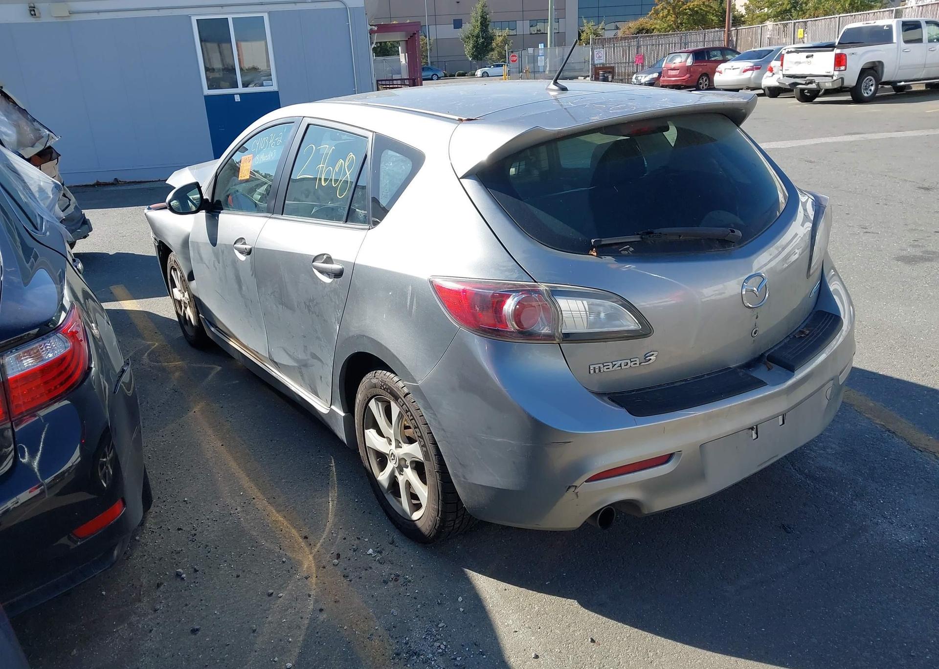 2013 MAZDA 3 I