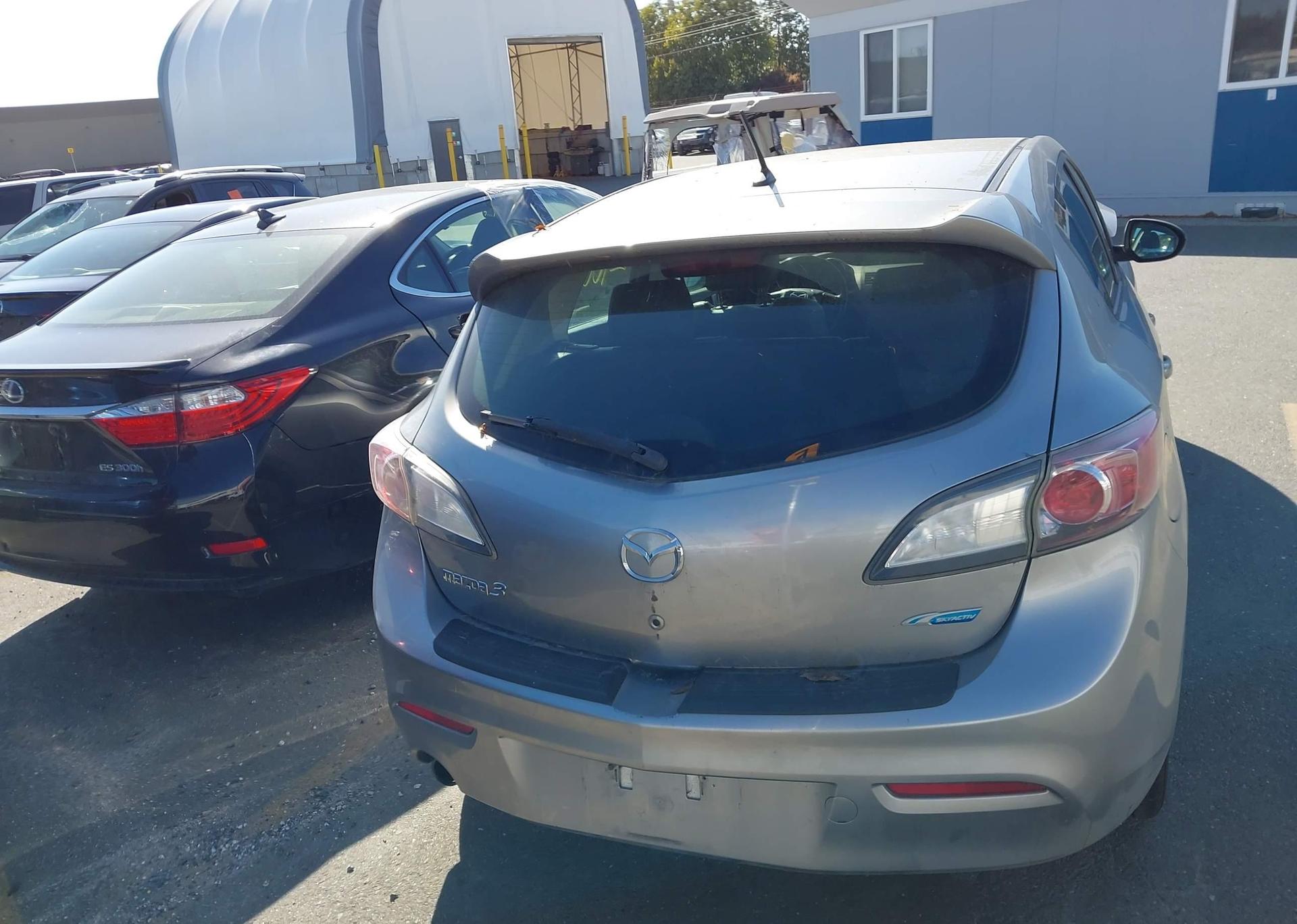 2013 MAZDA 3 I