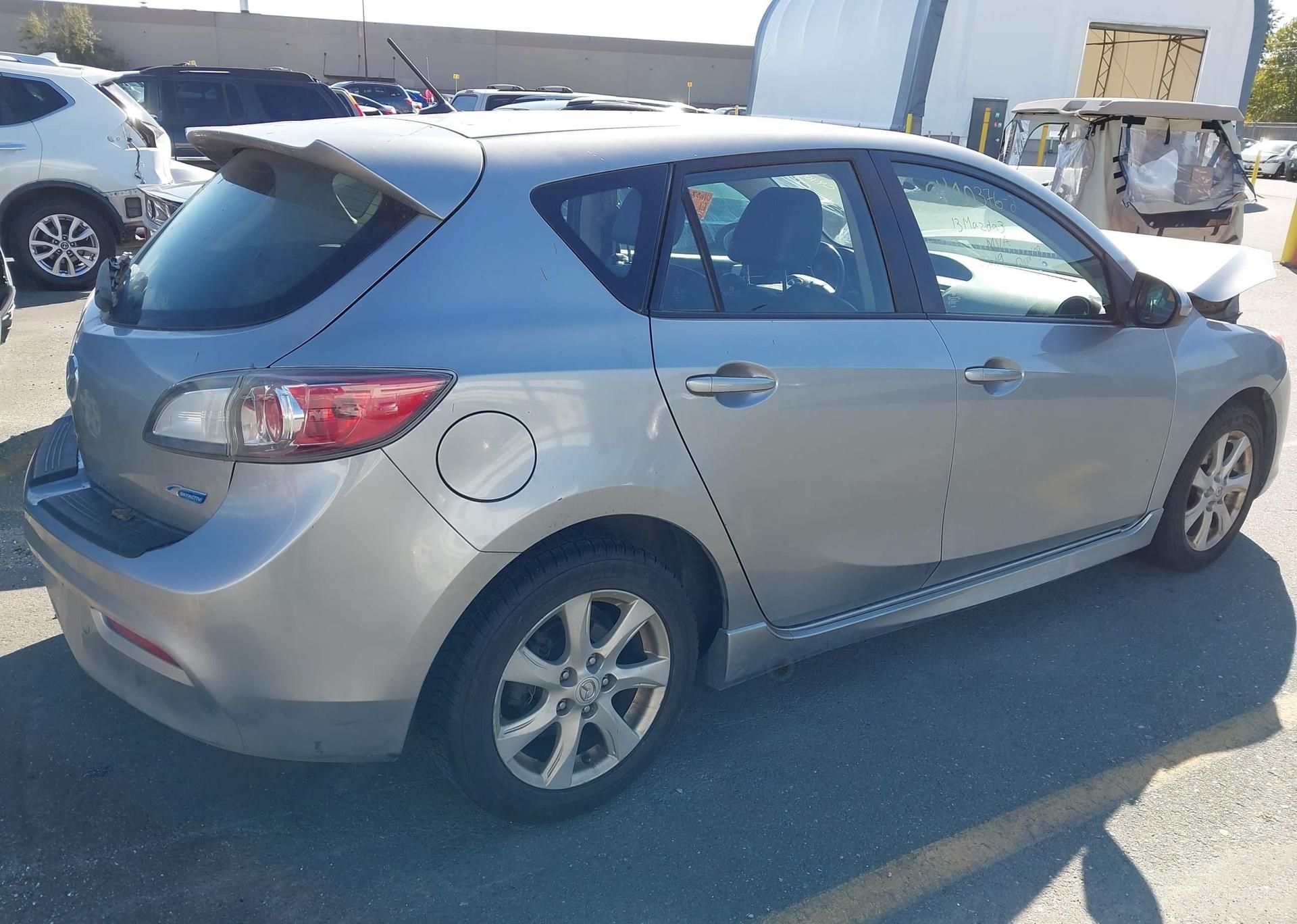 2013 MAZDA 3 I