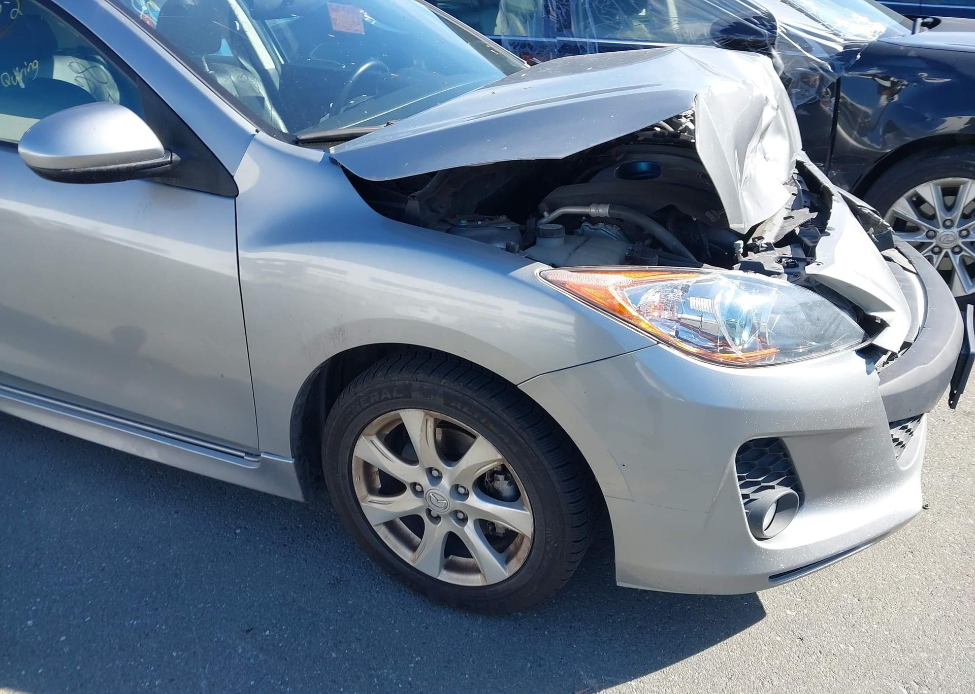 2013 MAZDA 3 I