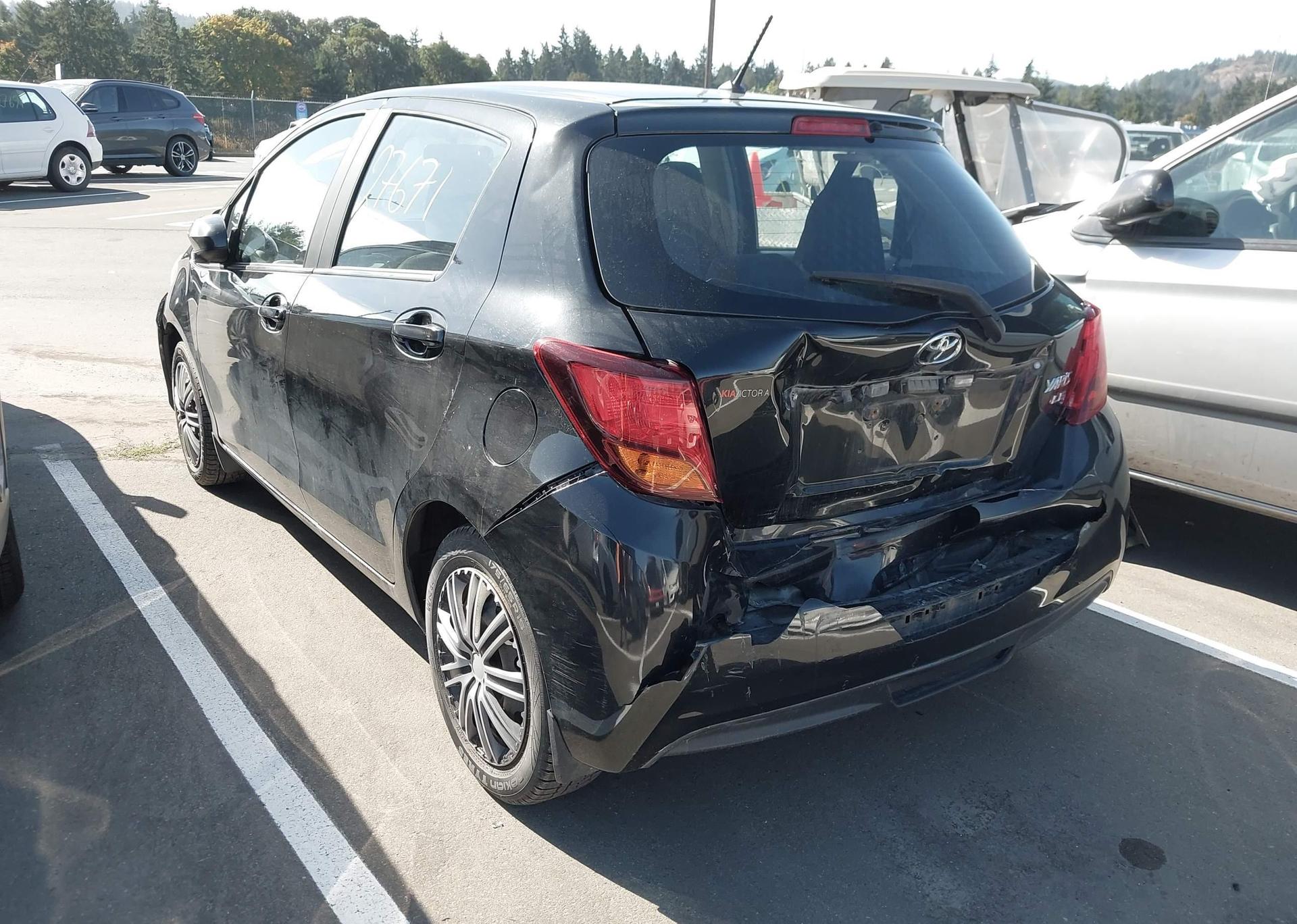 2015 TOYOTA YARIS