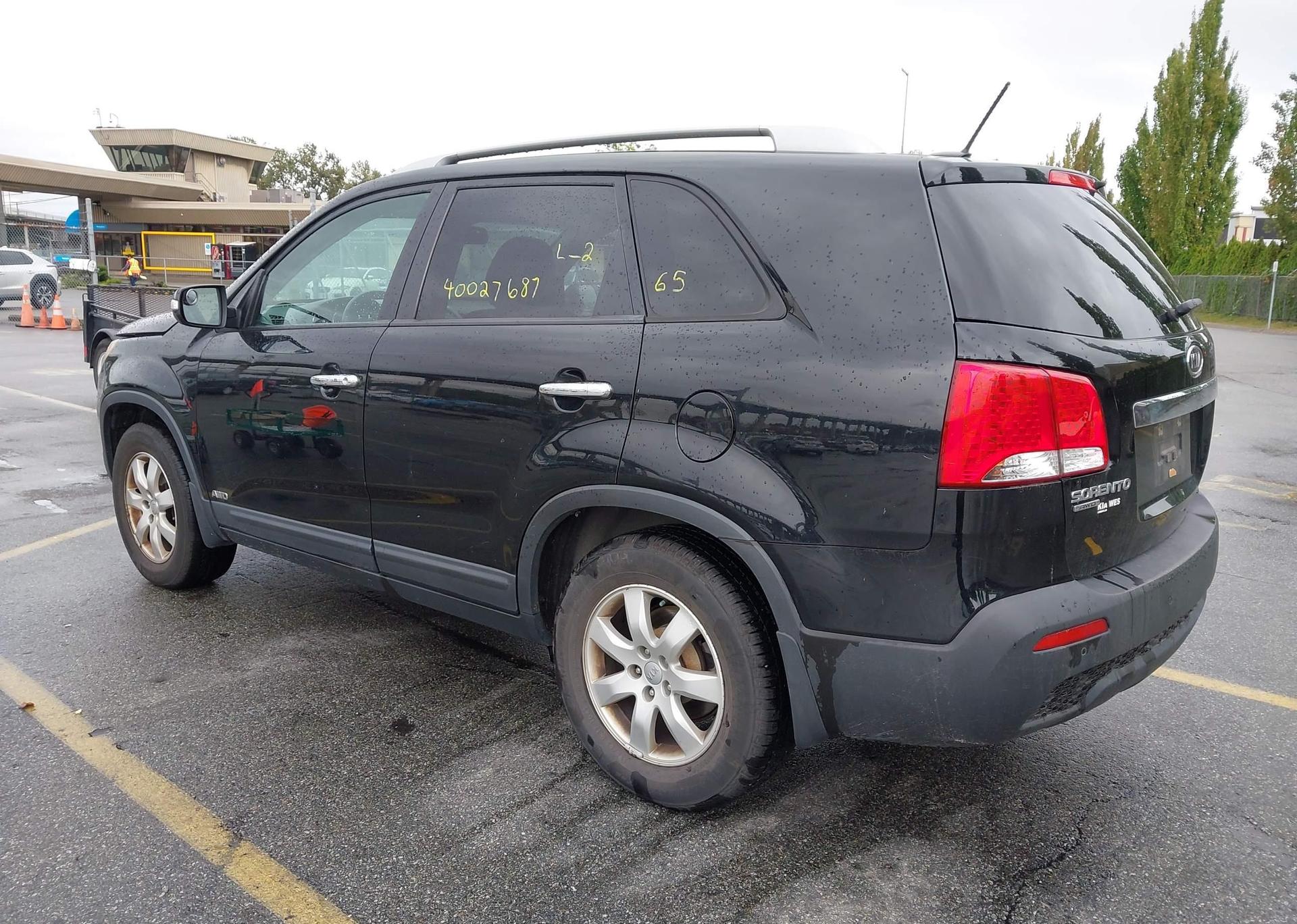 2012 KIA SORENTO LX