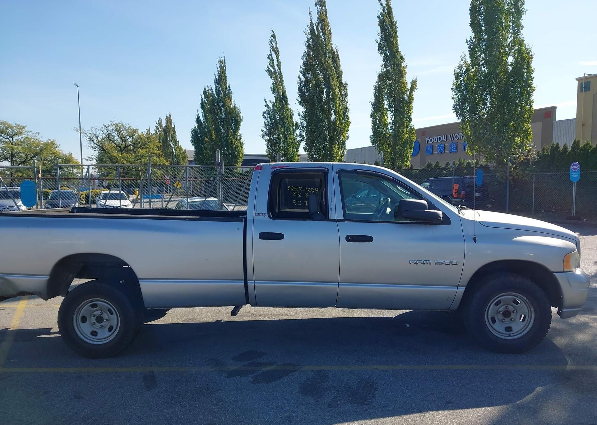 2003 DODGE RAM 1500 ST