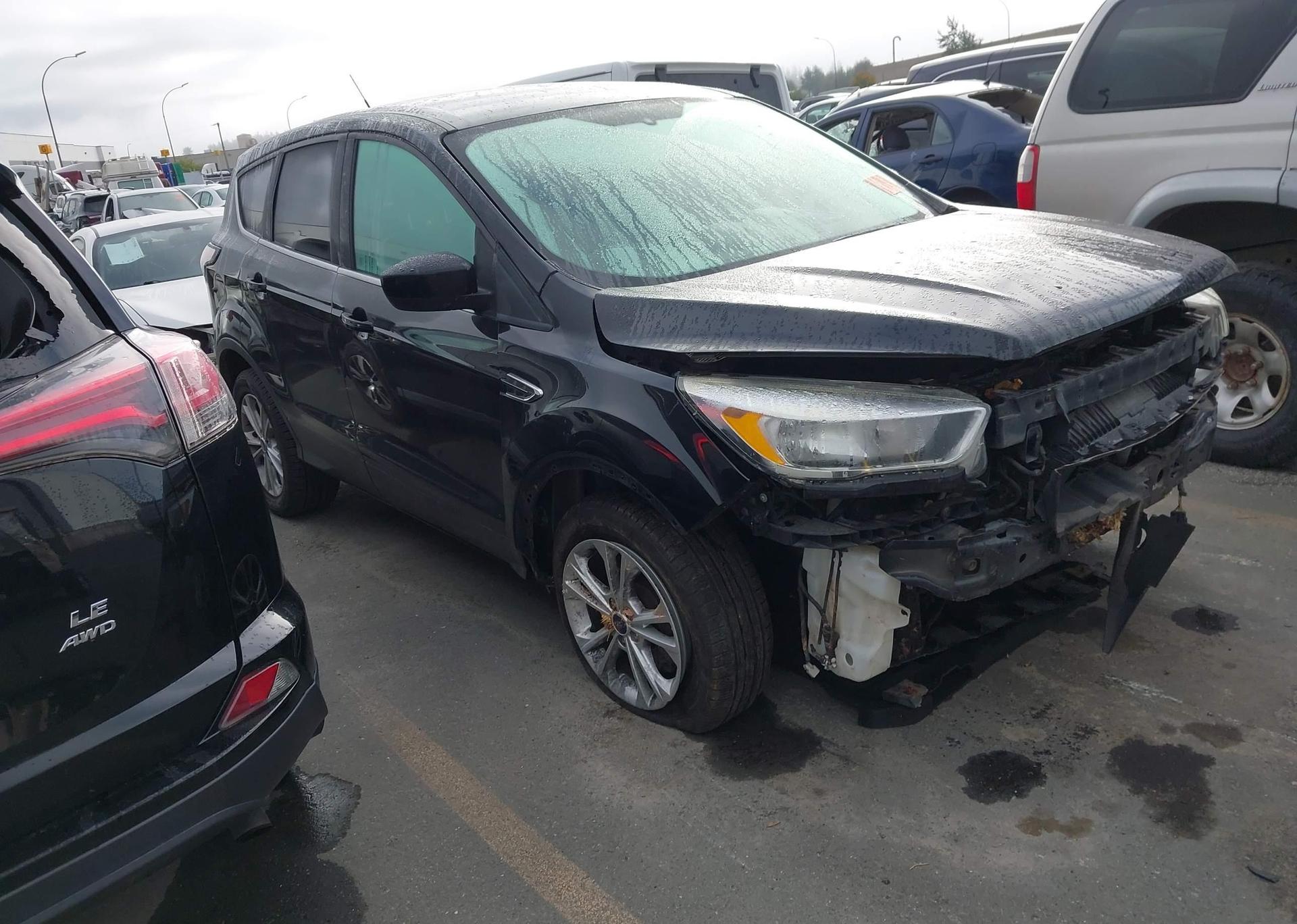2017 FORD ESCAPE SE