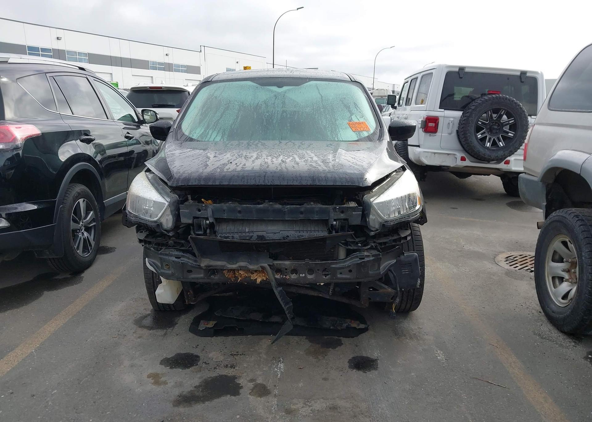 2017 FORD ESCAPE SE