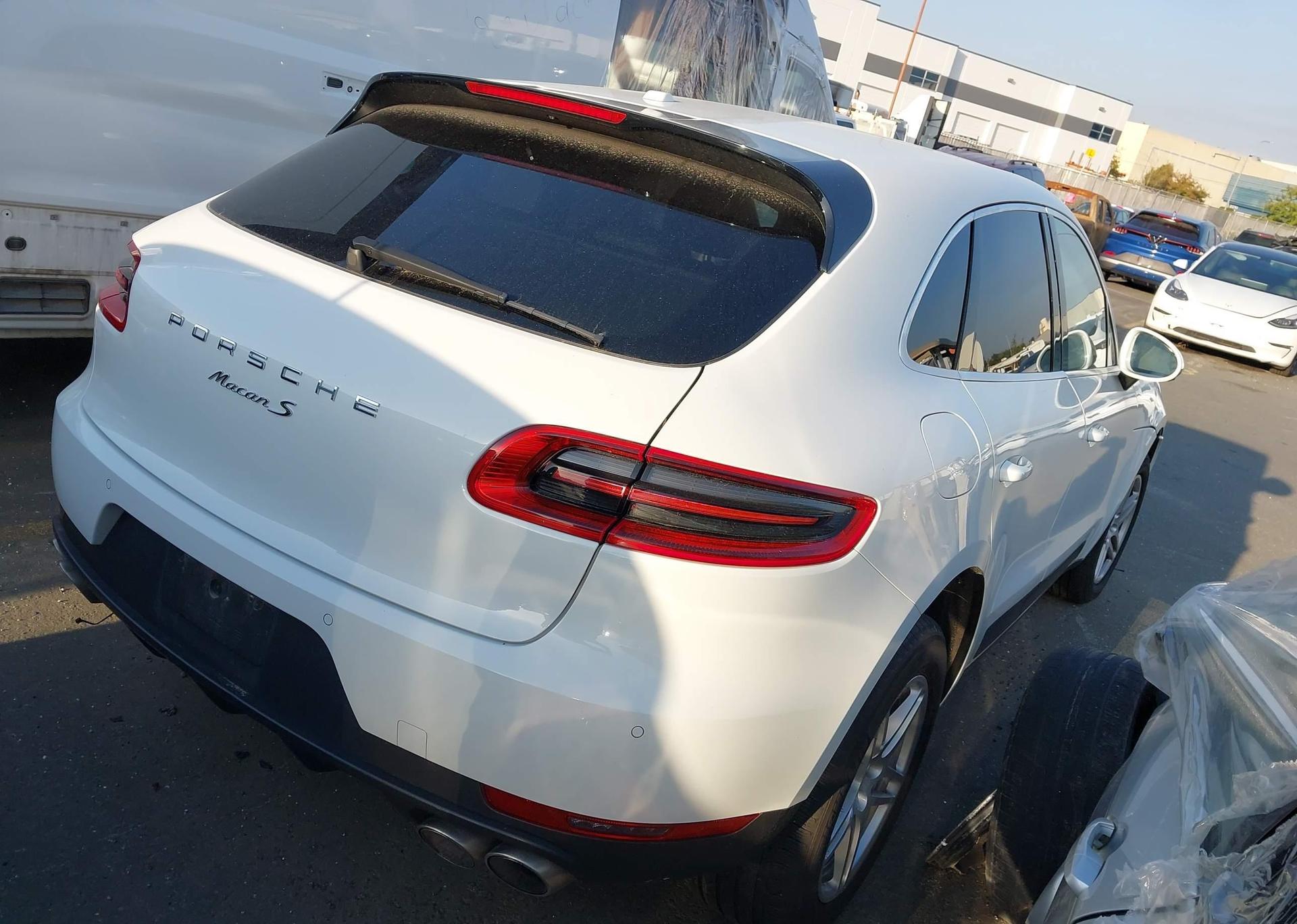 2017 PORSCHE MACAN S