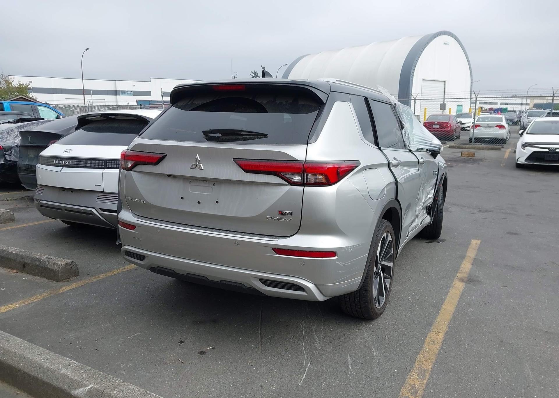 2025 MITSUBISHI OUTLANDER SEL