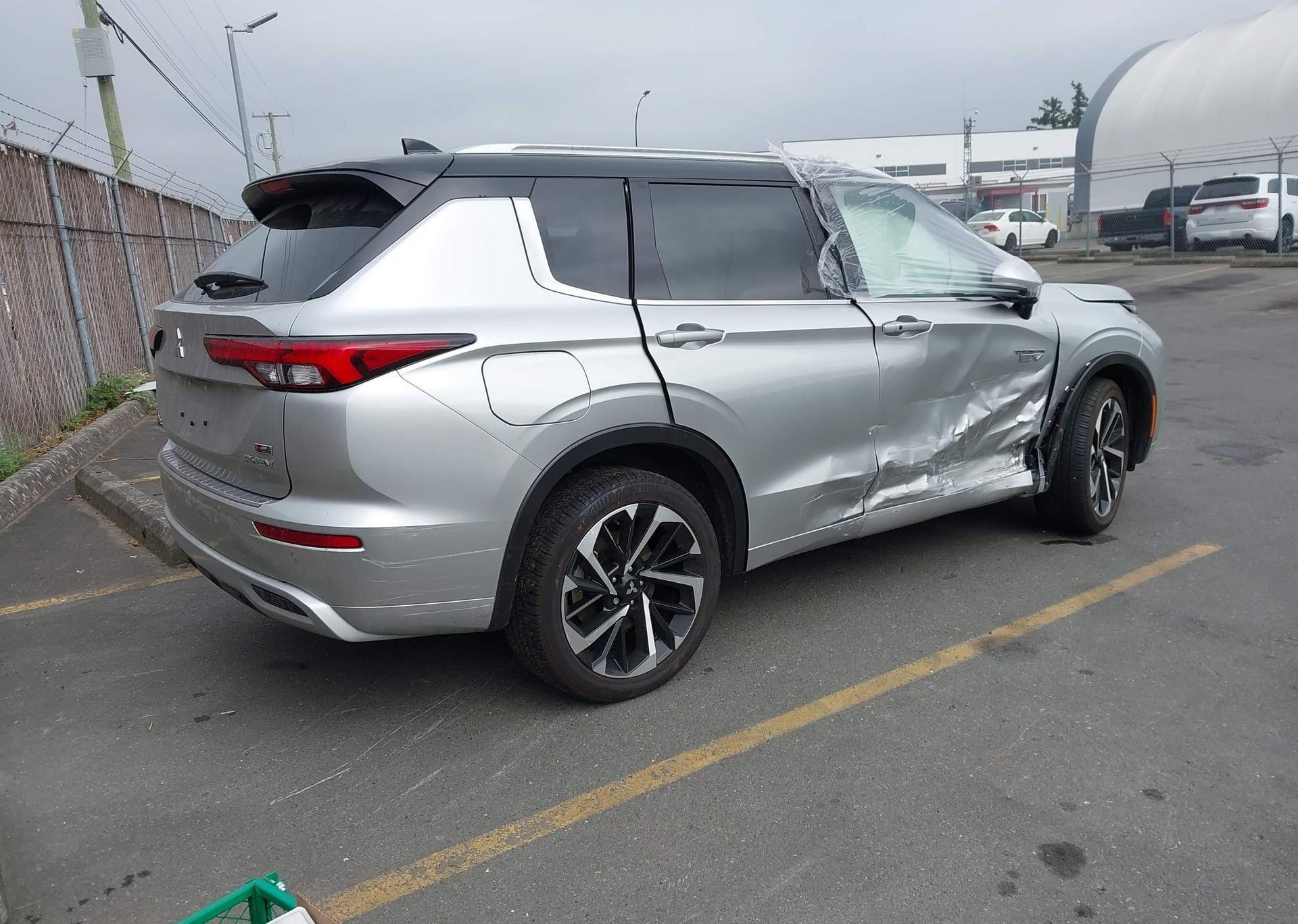 2025 MITSUBISHI OUTLANDER SEL