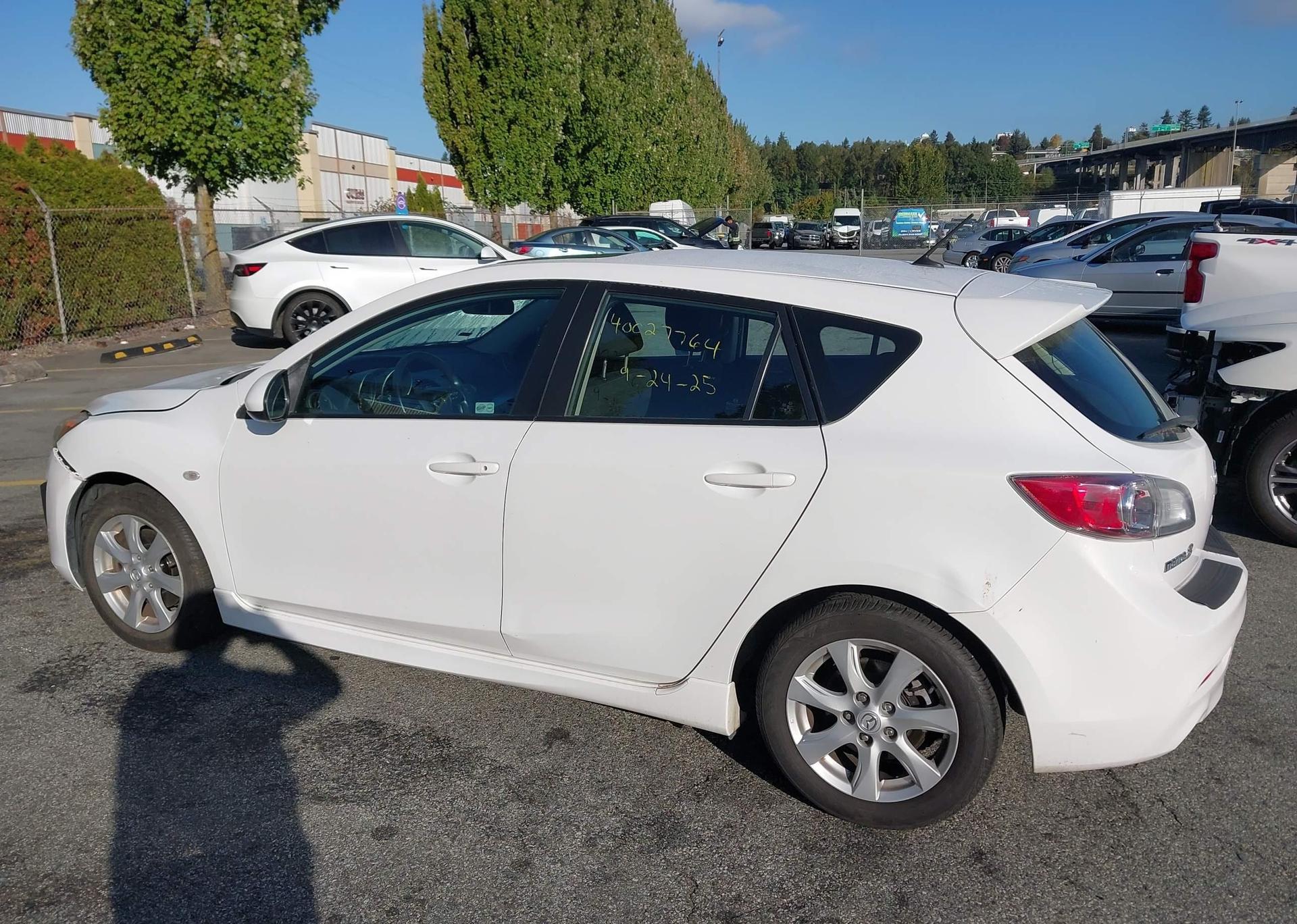 2010 MAZDA 3 S