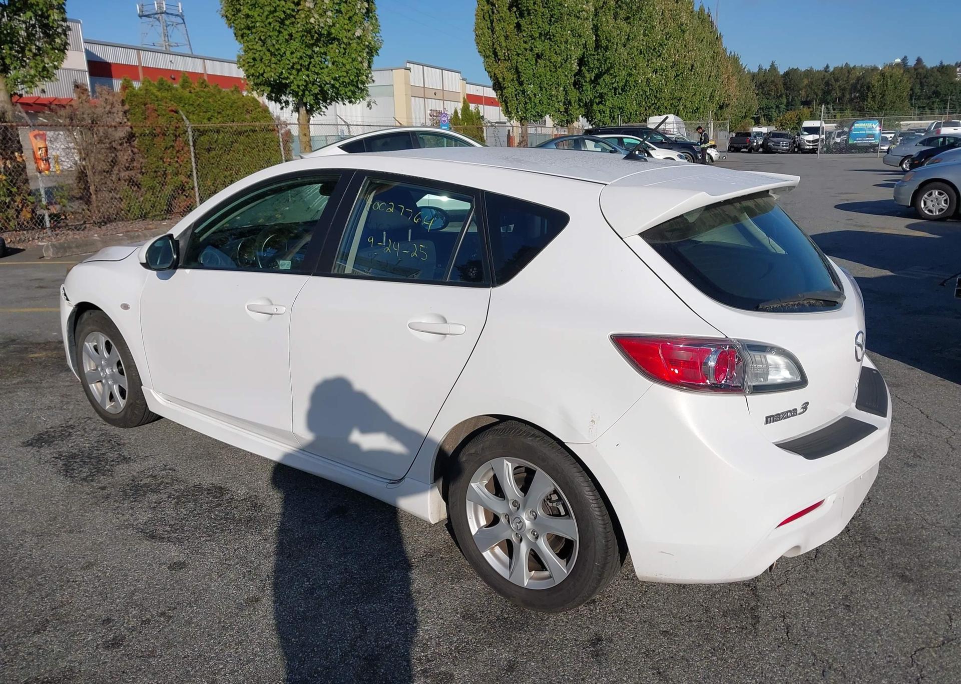 2010 MAZDA 3 S