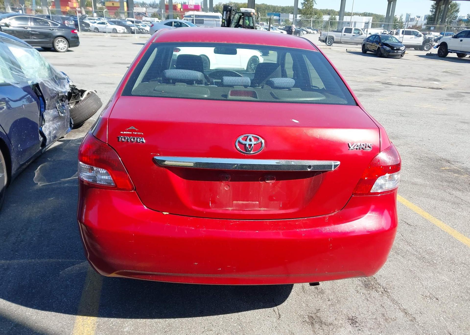 2010 TOYOTA YARIS