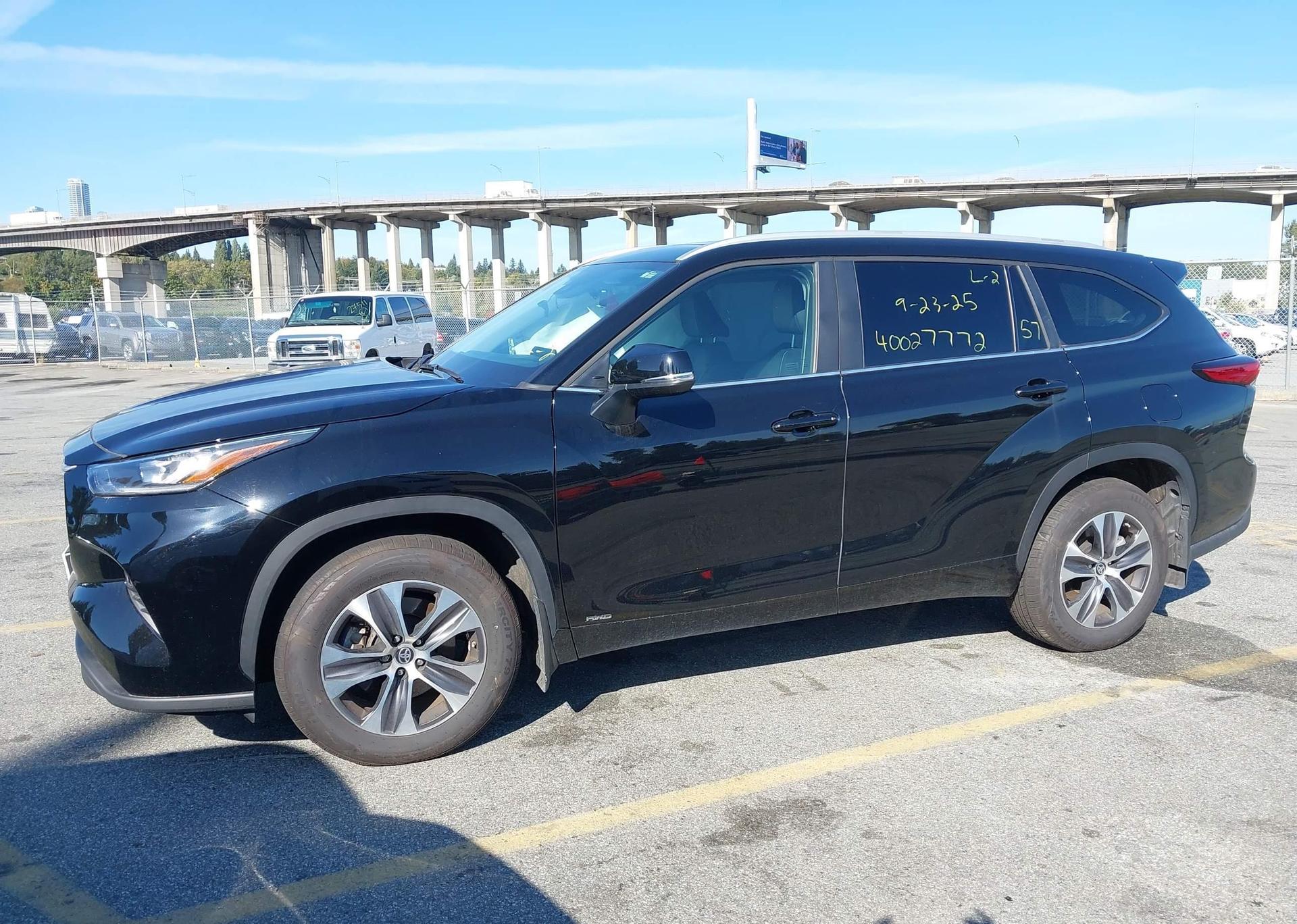 2023 TOYOTA HIGHLANDER HYBRID XLE