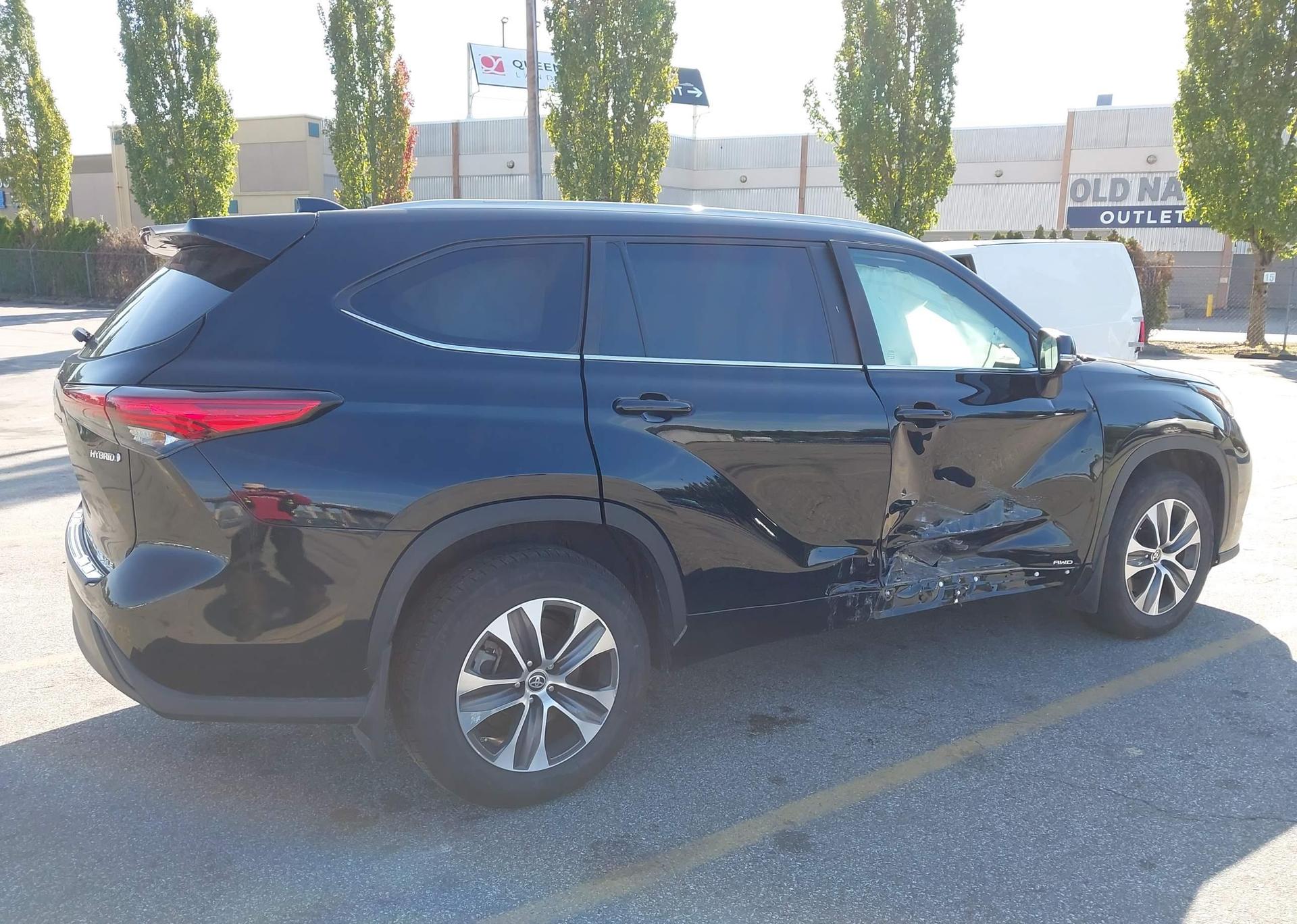 2023 TOYOTA HIGHLANDER HYBRID XLE
