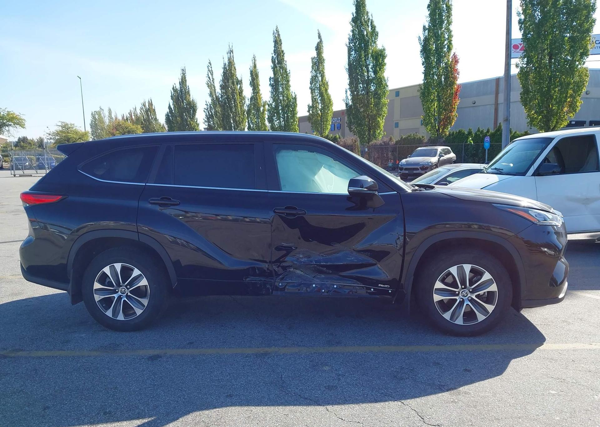 2023 TOYOTA HIGHLANDER HYBRID XLE