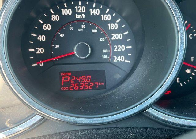 2011 KIA SORENTO LX