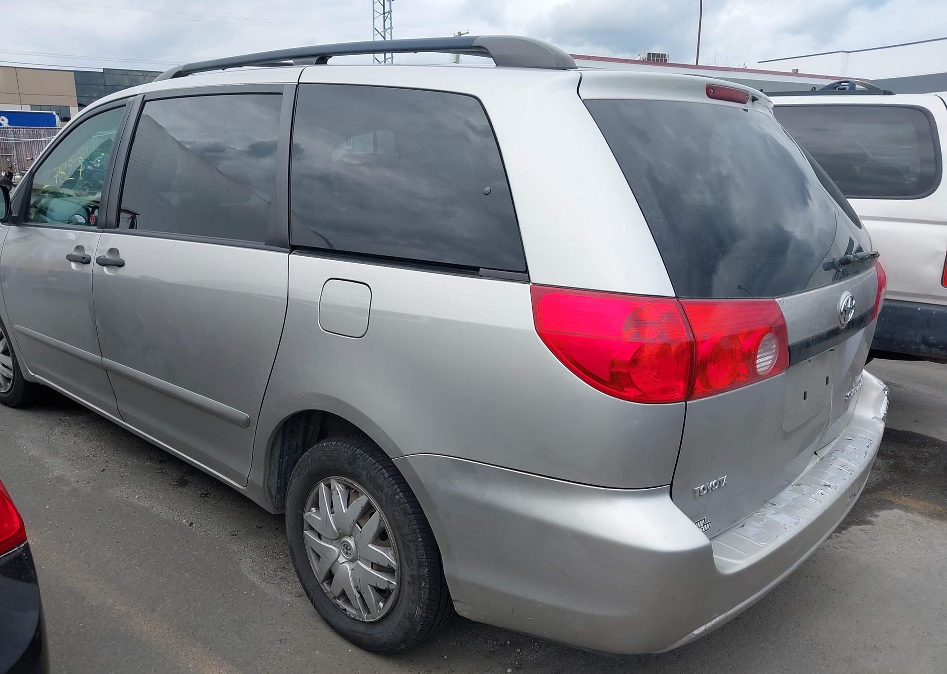 2008 TOYOTA SIENNA CE