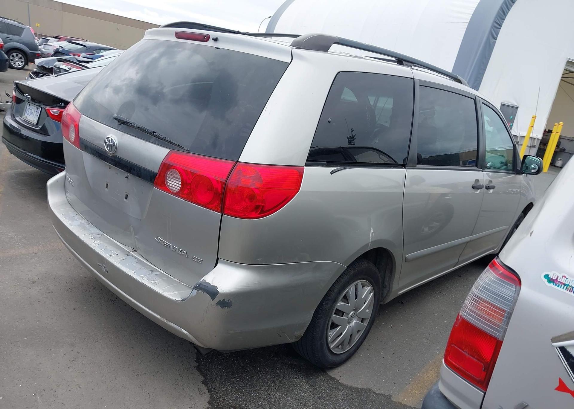2008 TOYOTA SIENNA CE