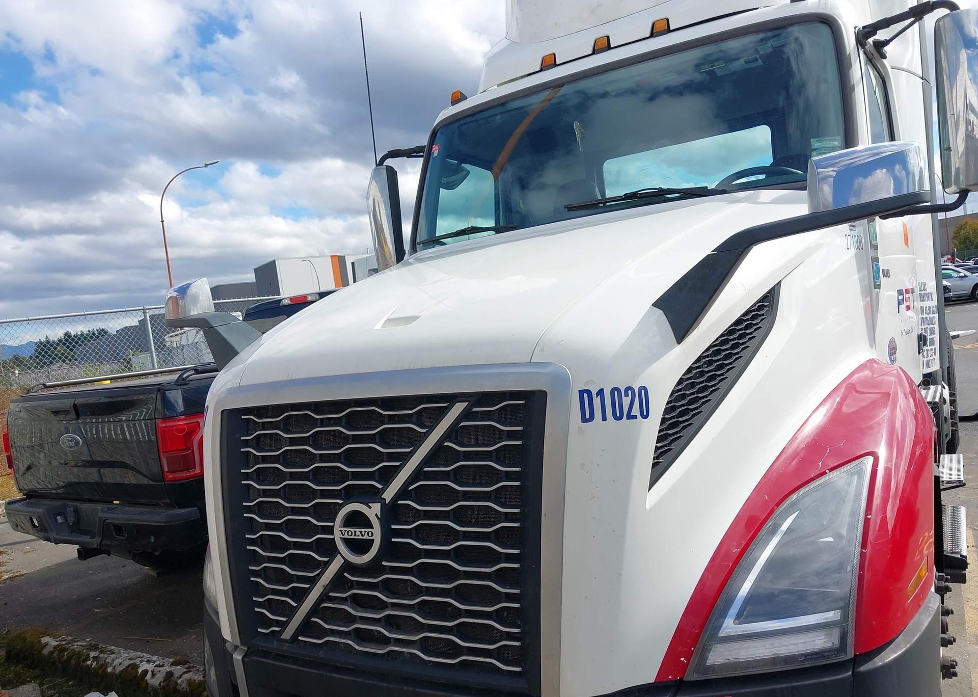 2021 VOLVO VN VNL