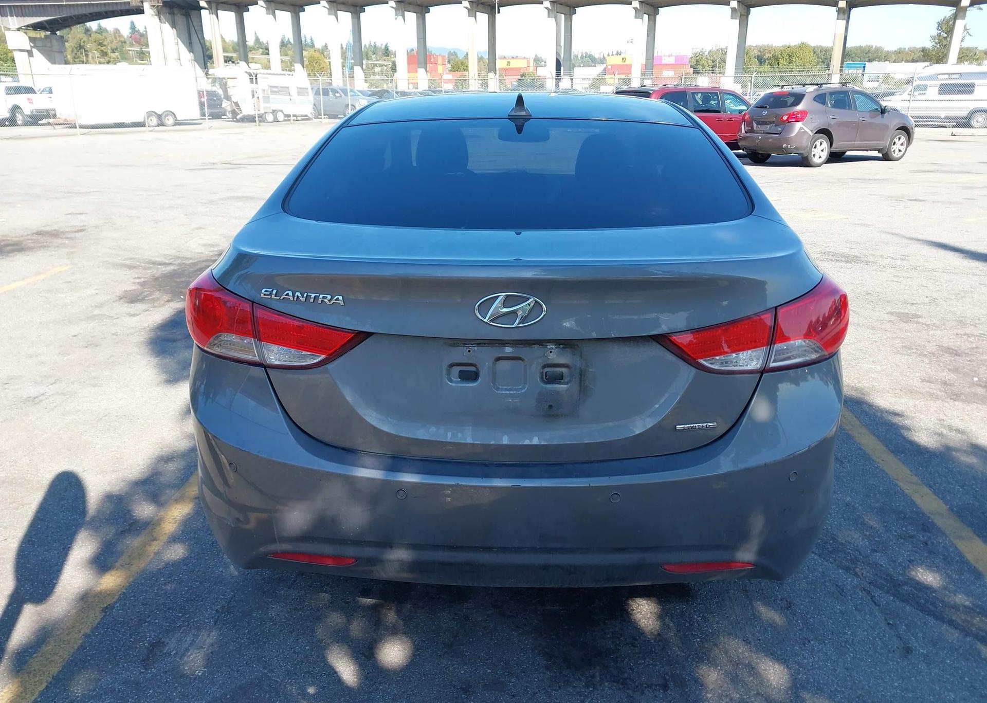 2011 HYUNDAI ELANTRA GLS