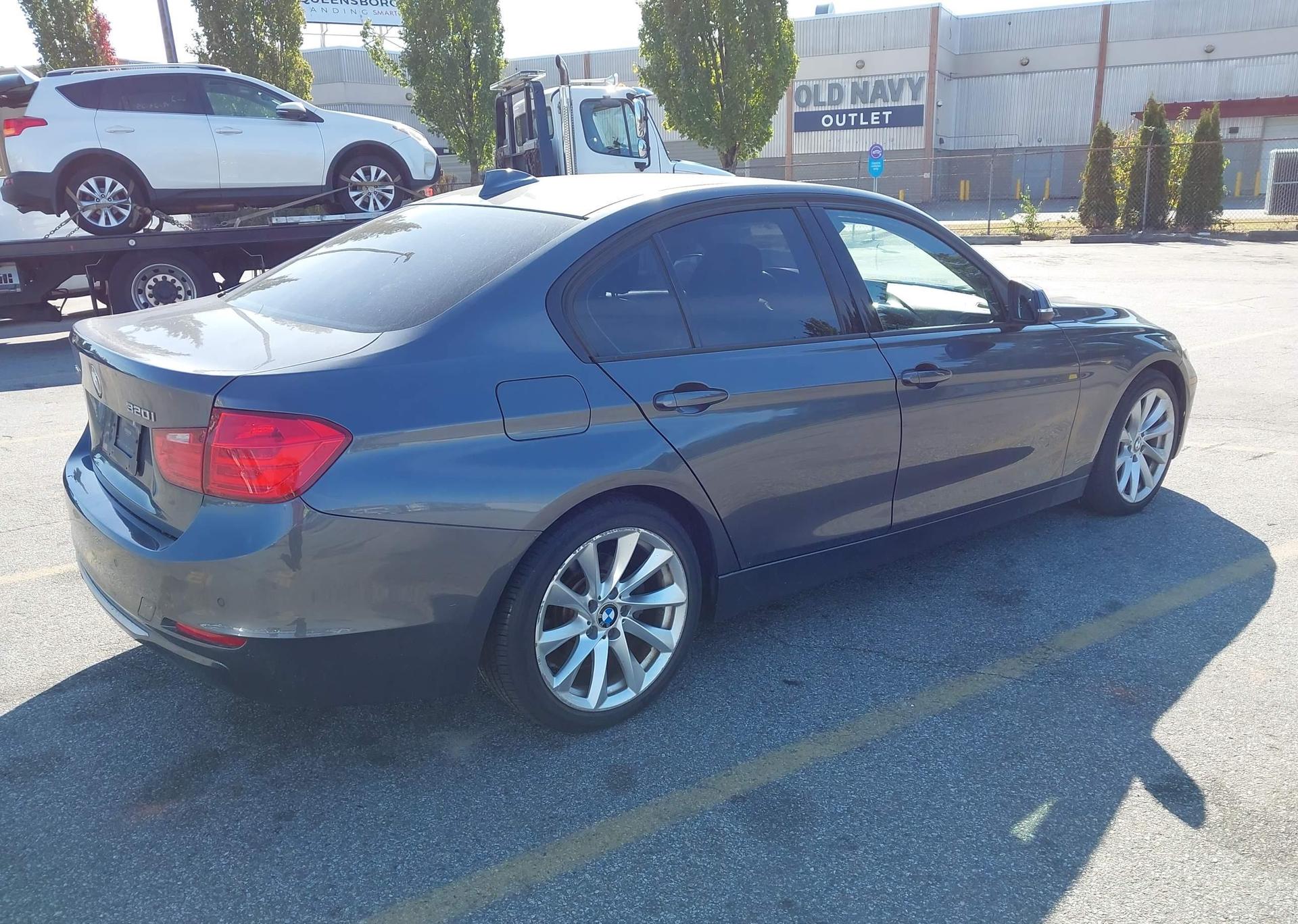 2013 BMW 320I