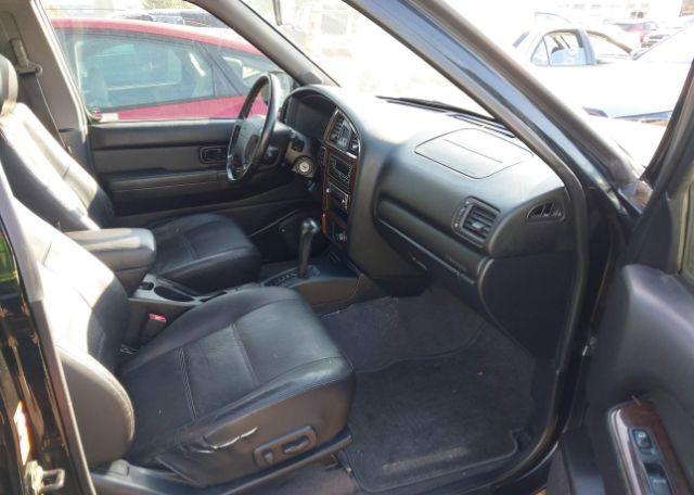 2001 NISSAN PATHFINDER LE