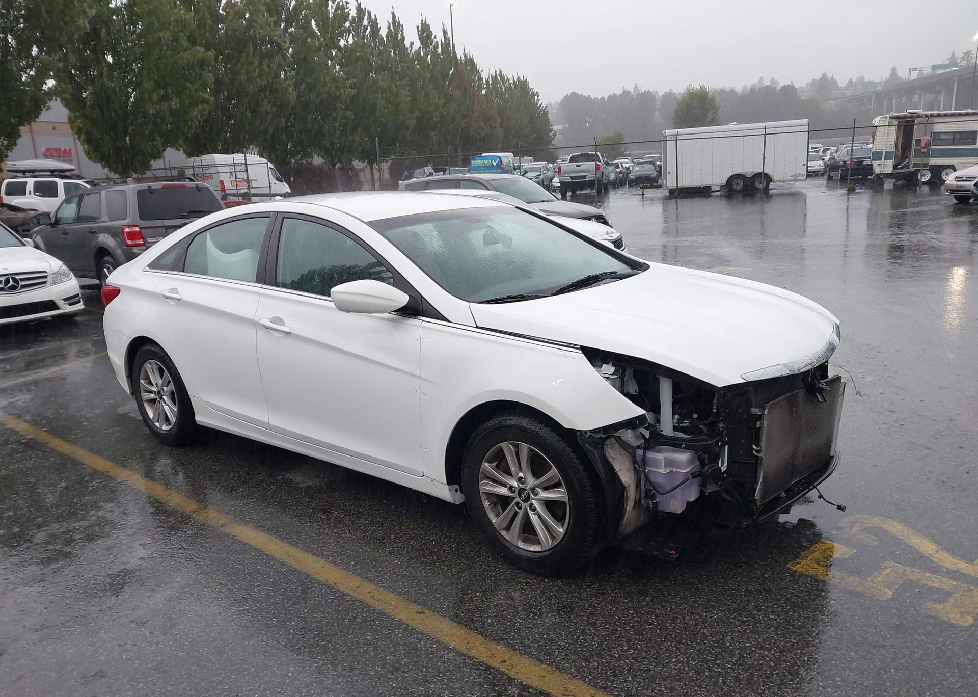 2013 HYUNDAI SONATA GLS