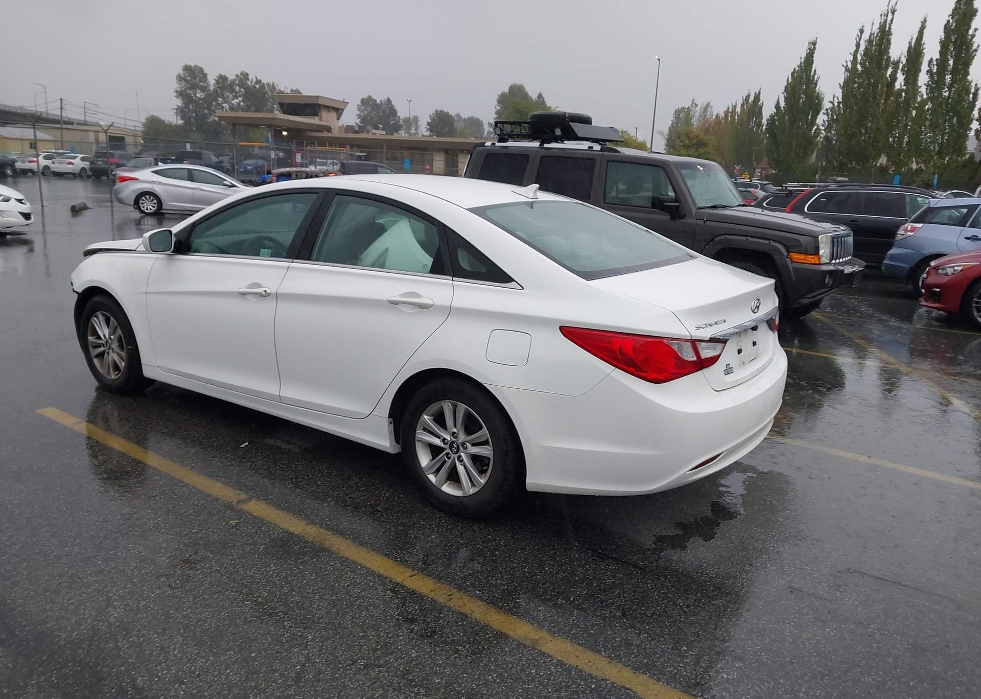 2013 HYUNDAI SONATA GLS