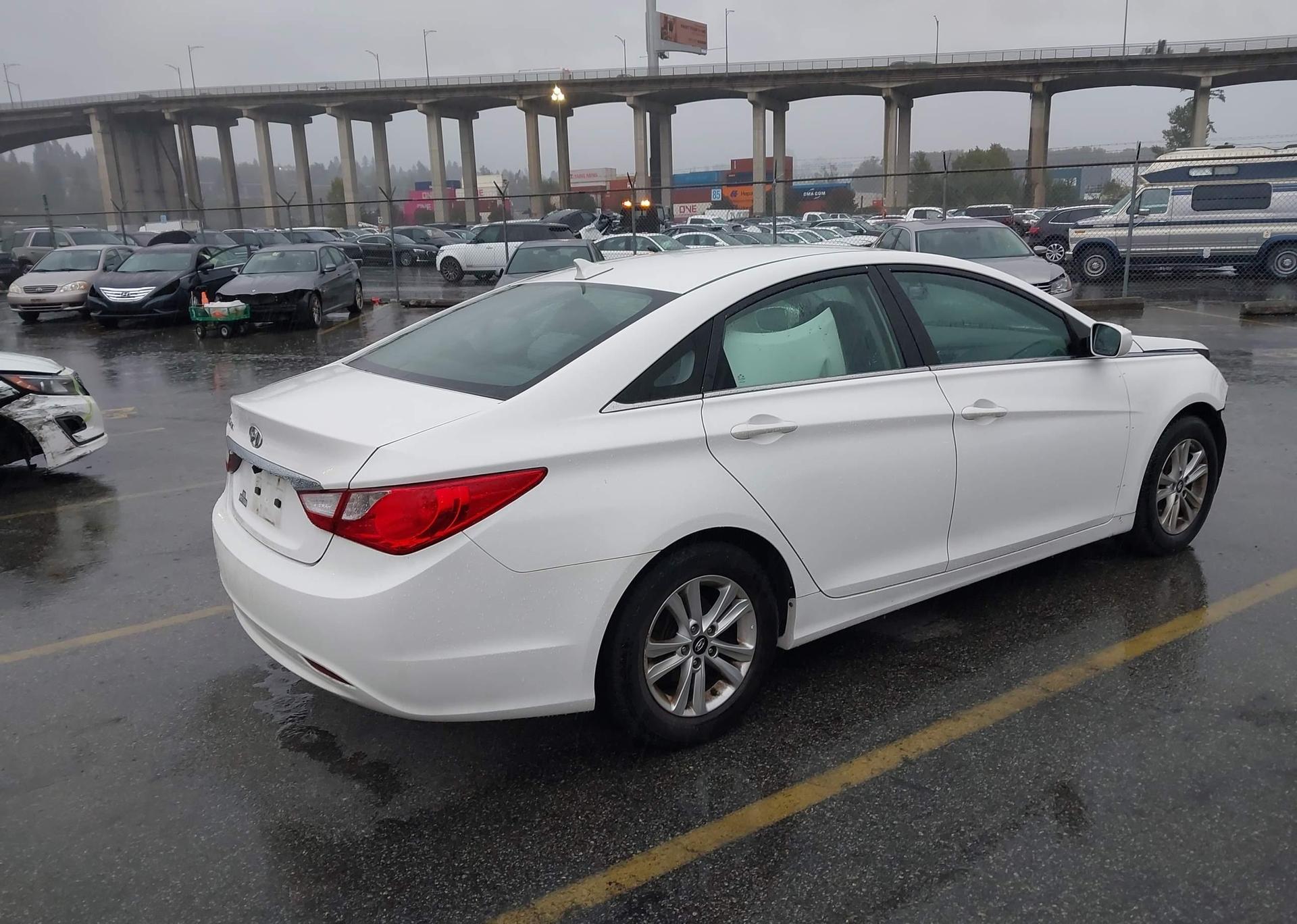 2013 HYUNDAI SONATA GLS