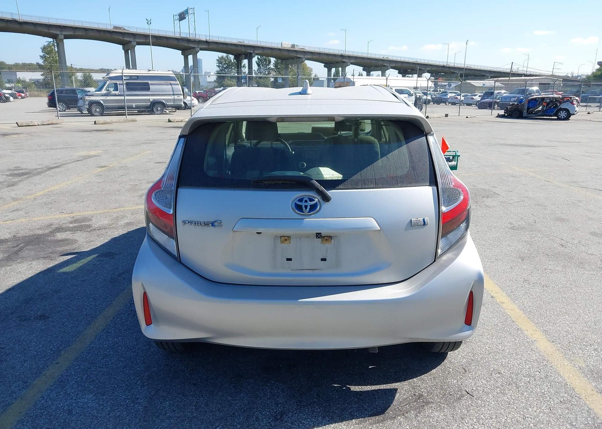 2019 TOYOTA PRIUS