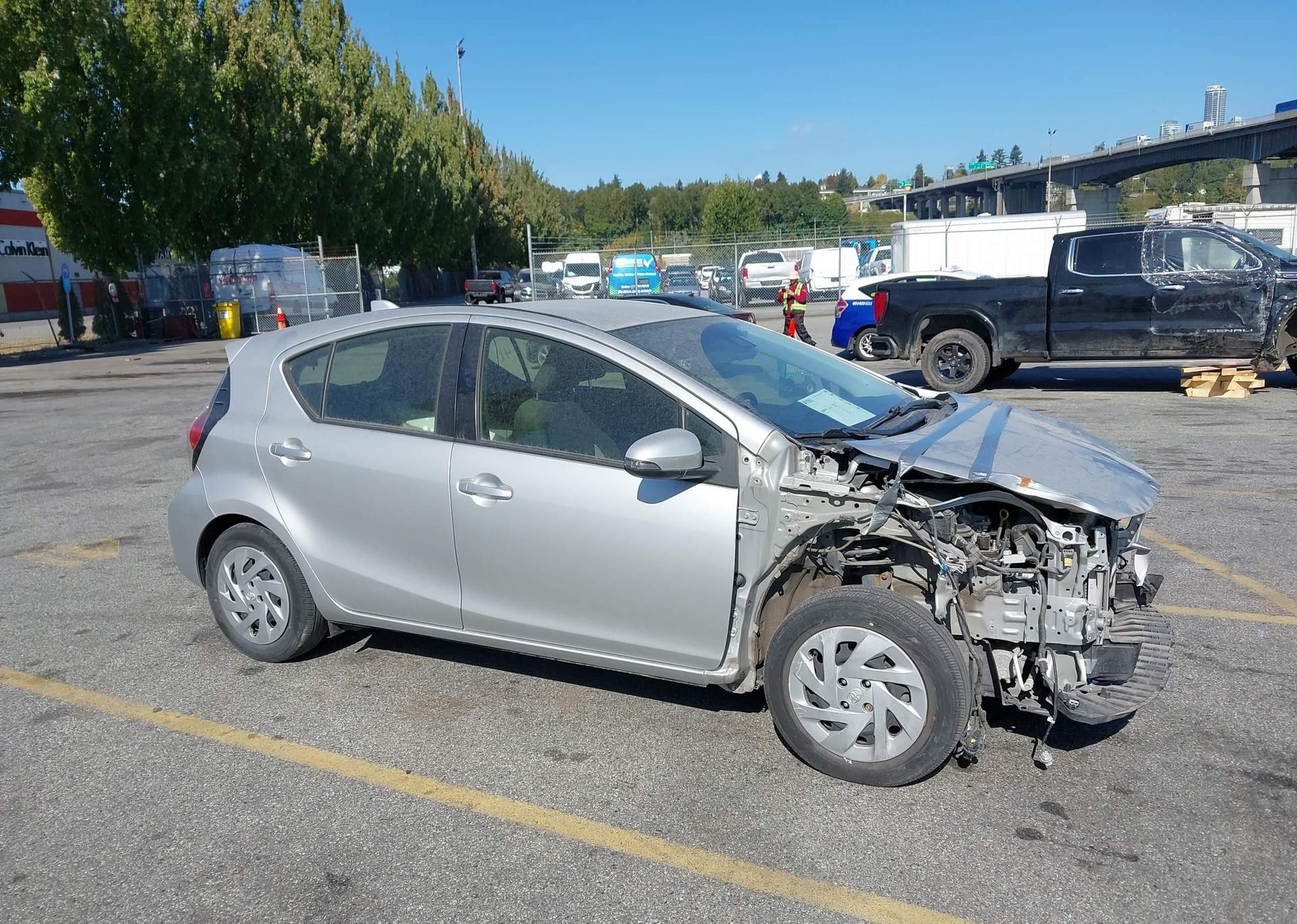 2019 TOYOTA PRIUS