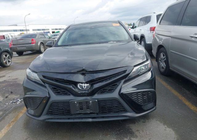 2022 TOYOTA CAMRY SE