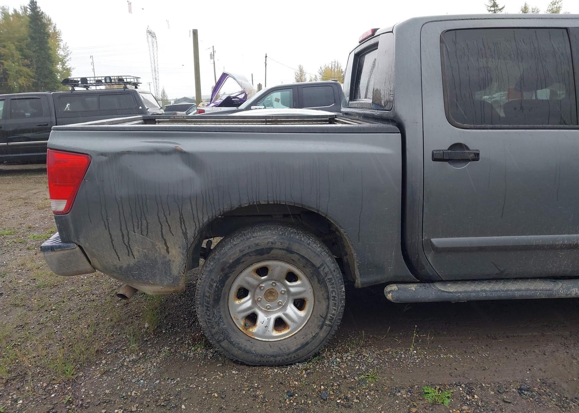 2014 NISSAN TITAN