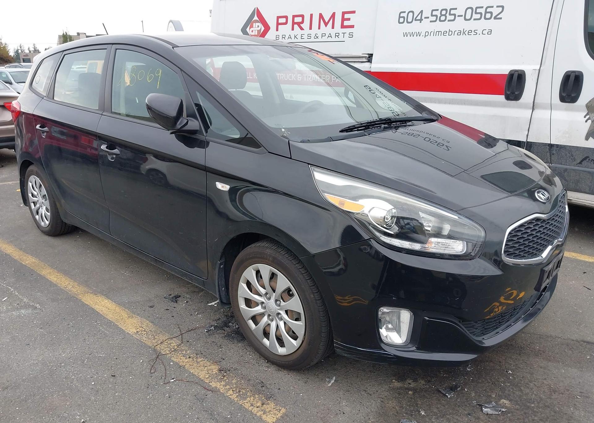 2015 KIA RONDO